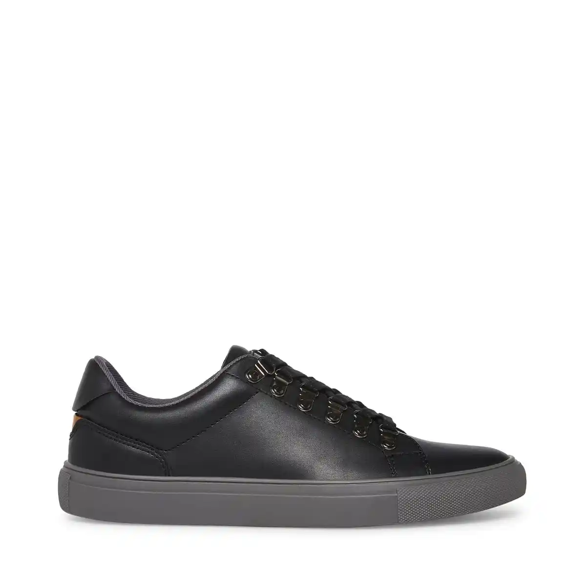 Deltta Black Sneakers