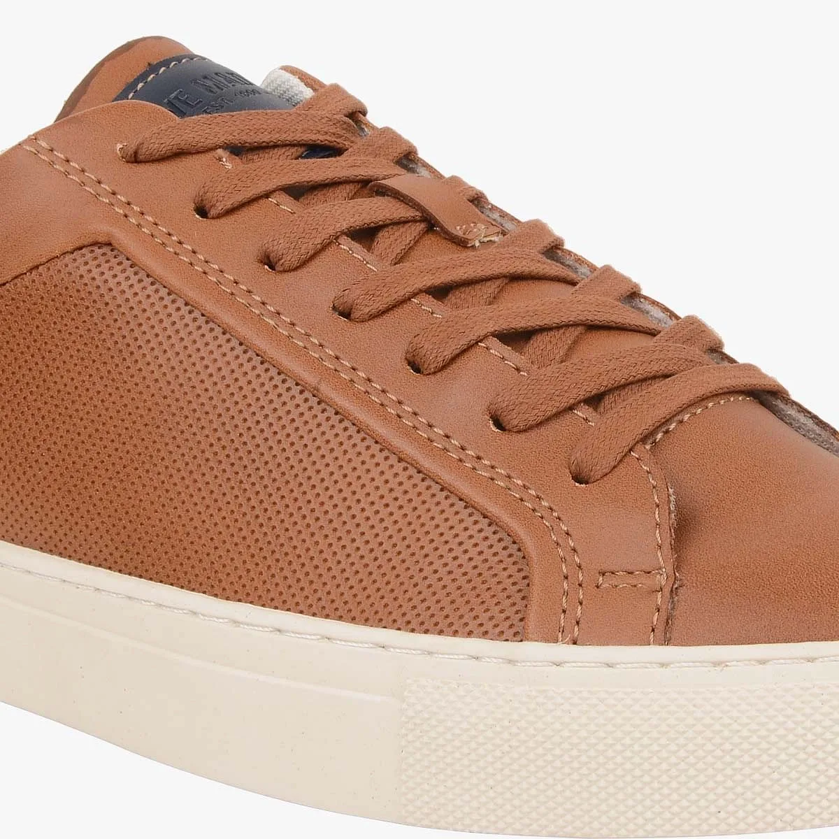 Finnehas Red Sneakers