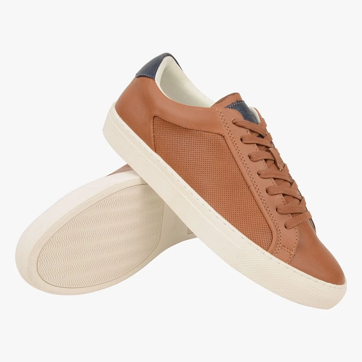 Finnehas Red Sneakers