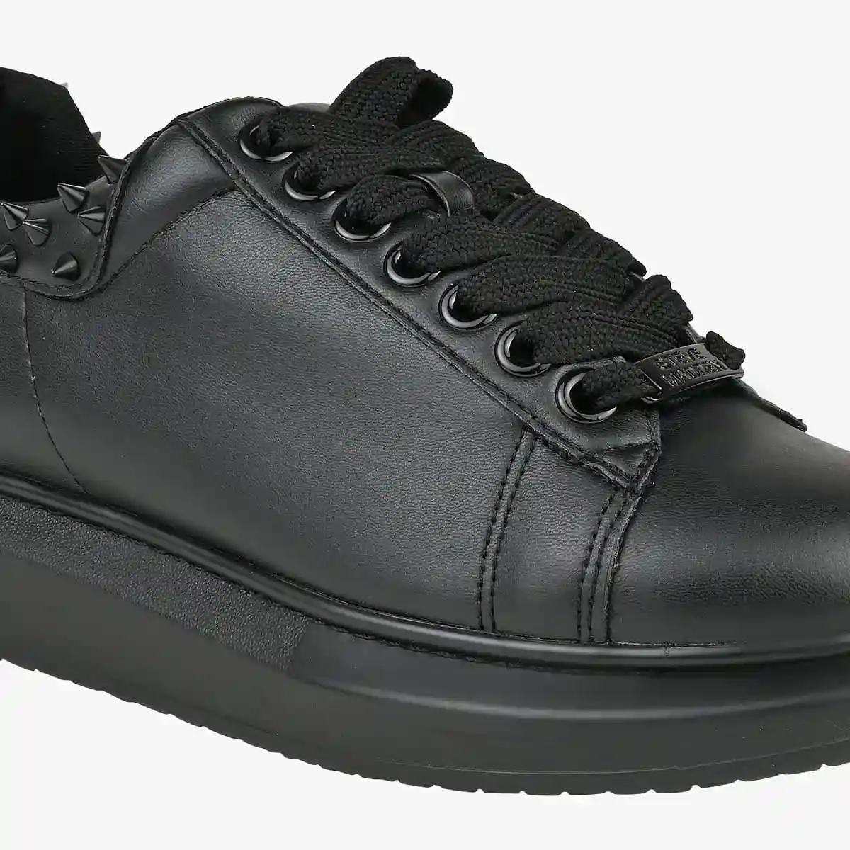 Frosting Black Sneakers