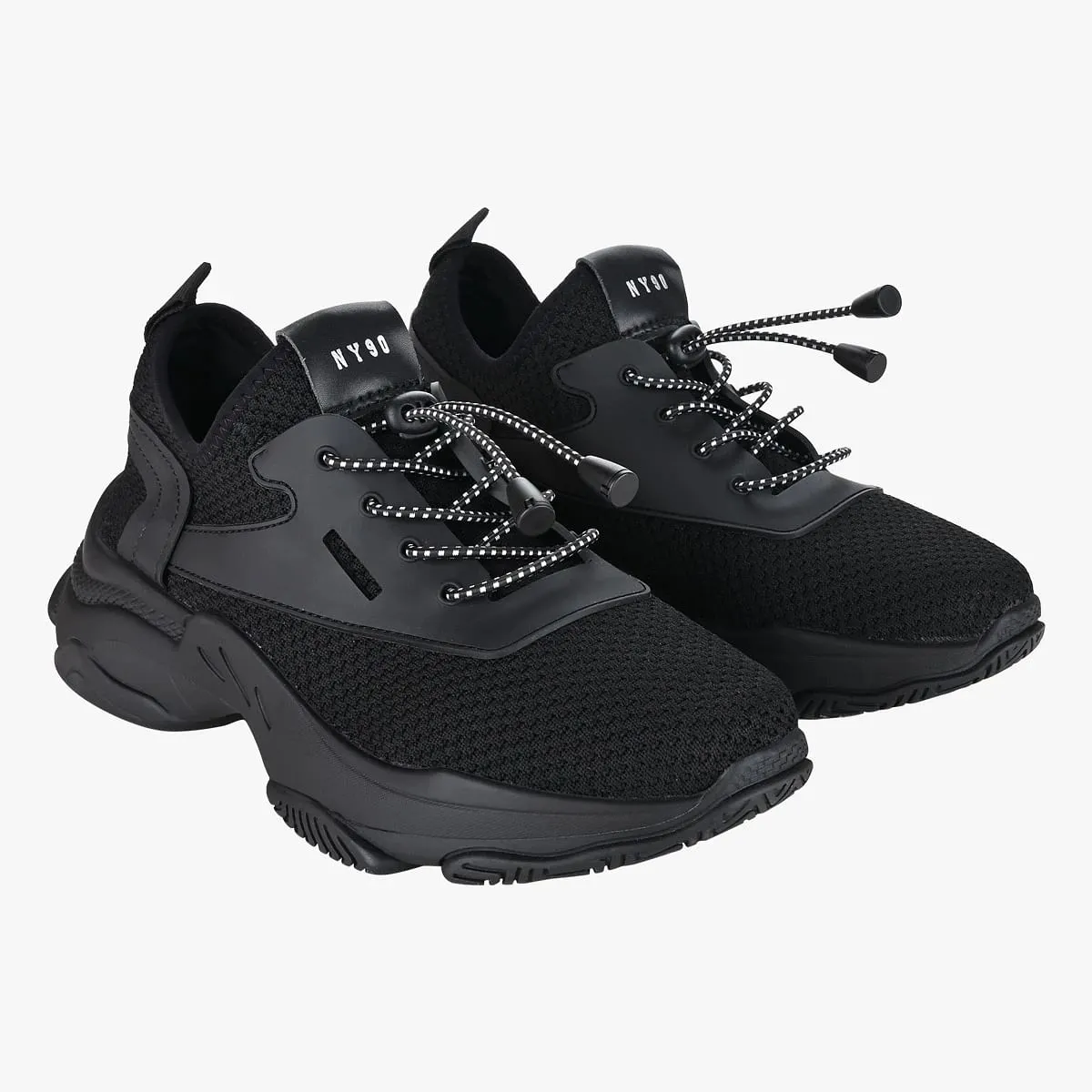 Isles Black Sneakers