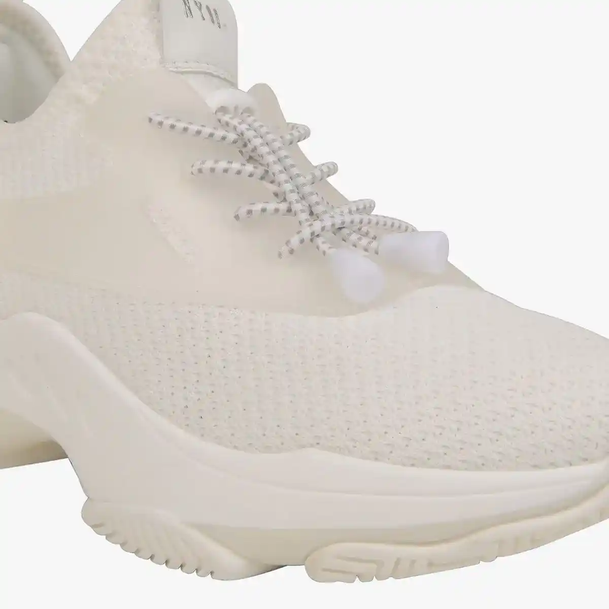 Isles White Sneakers