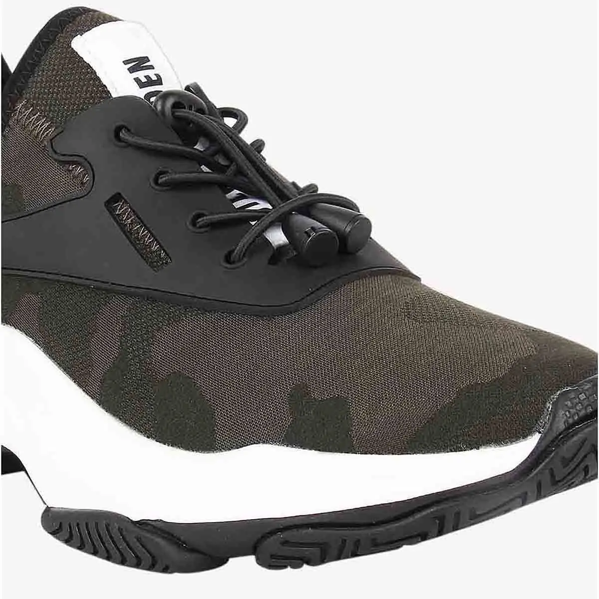 Isles Multi Sneakers