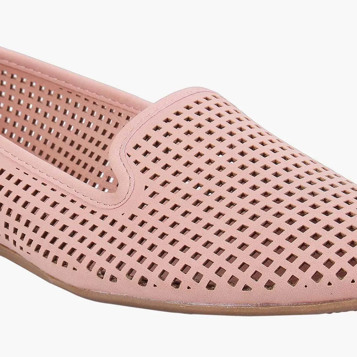 Lacy Pink Closed Flats & Ballerinas