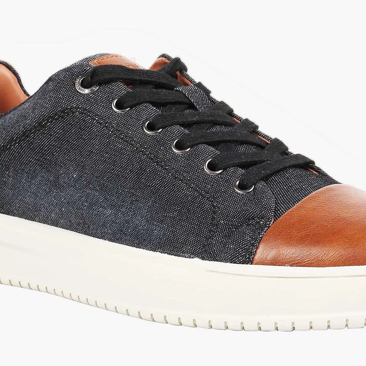Renigaid Black Sneakers