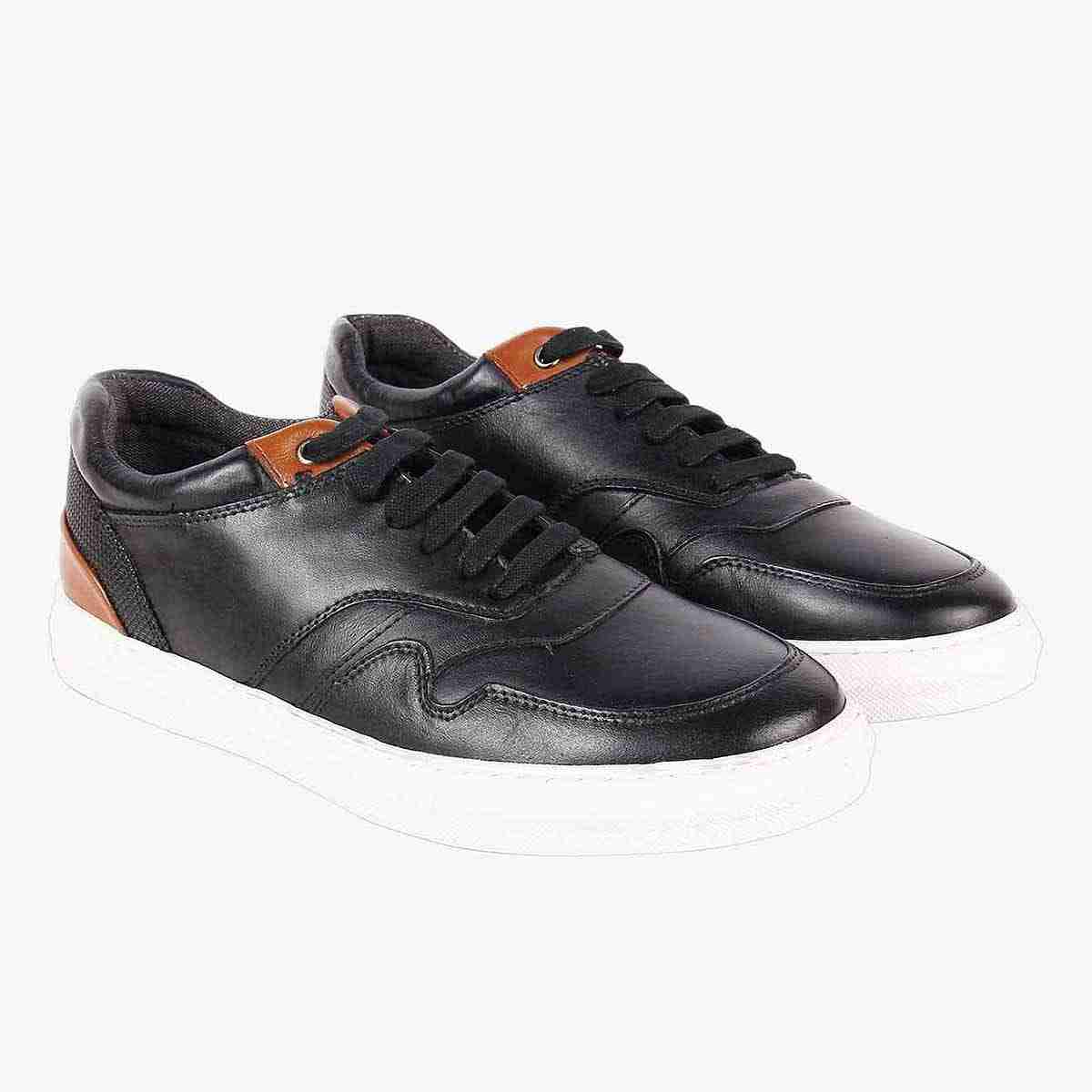 Shockah Black Sneakers