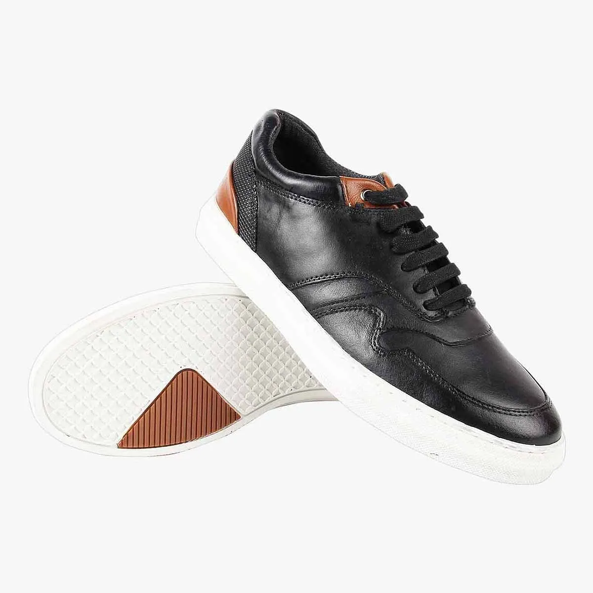 Shockah Black Sneakers