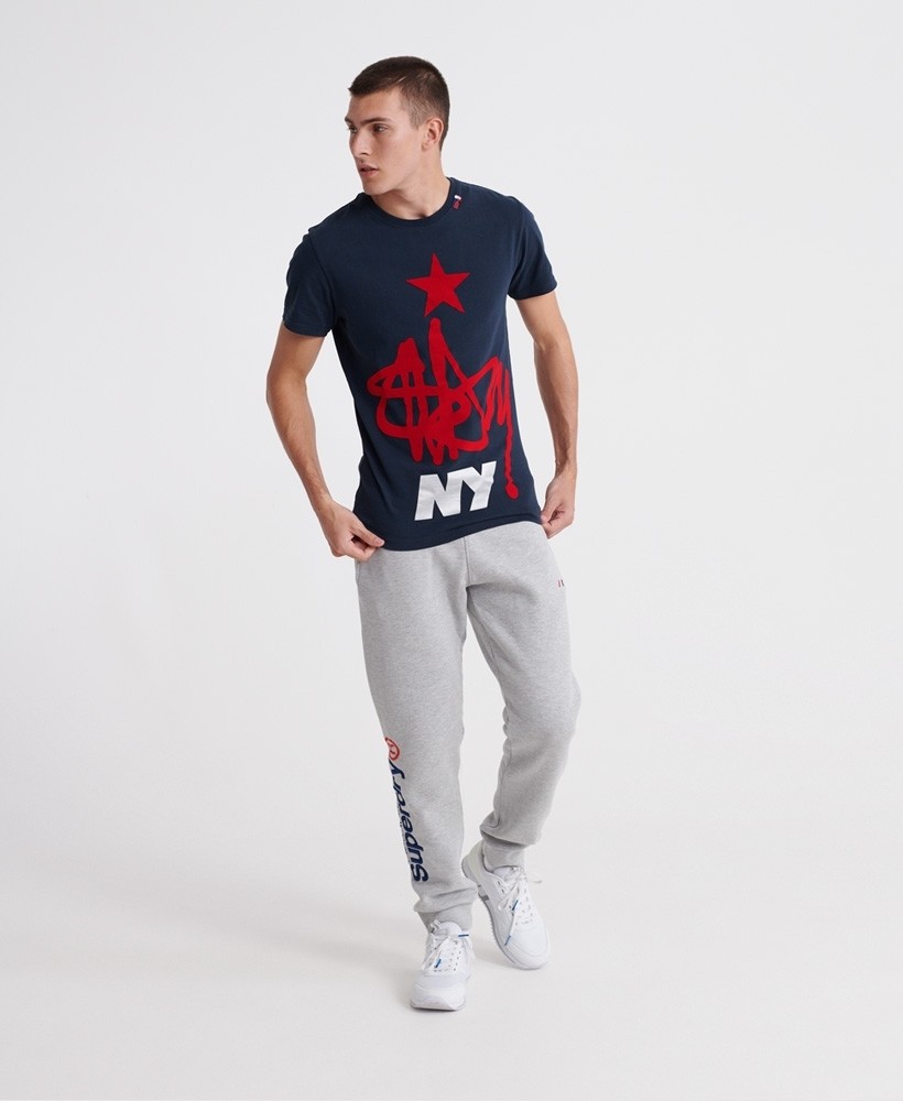 https://cdn.fynd.com/v2/falling-surf-7c8bb8/fyprod/wrkr/products/pictures/item/free/original/superdry/M1000622AQCS/2/_HwMDyI-4K-1151132_03.jpg