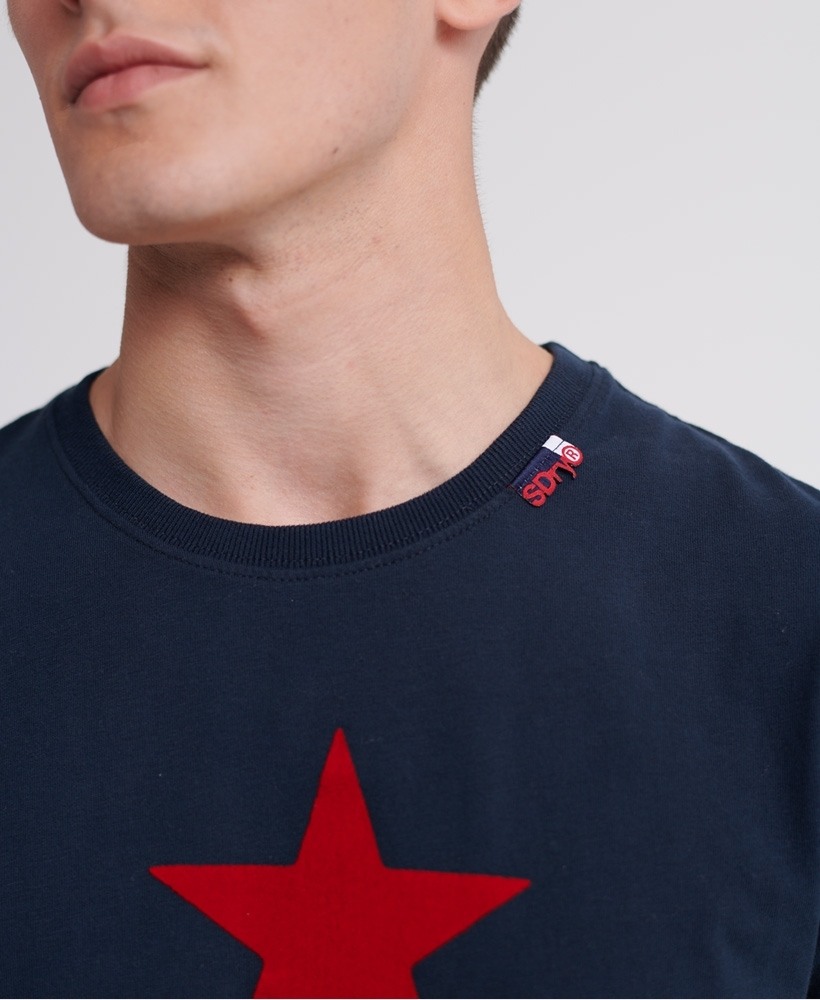 https://cdn.fynd.com/v2/falling-surf-7c8bb8/fyprod/wrkr/products/pictures/item/free/original/superdry/M1000622AQCS/5/_iHdRUOCVT-1151132_06.jpg