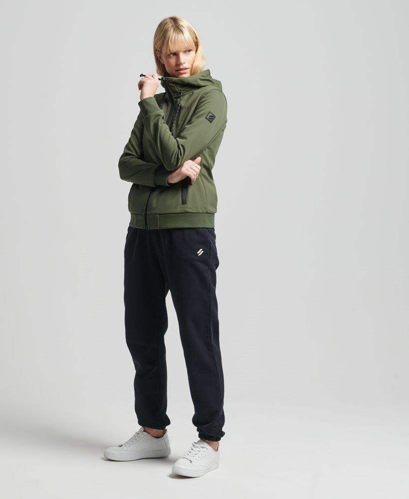 TECH SOFTSHELL JACKET
