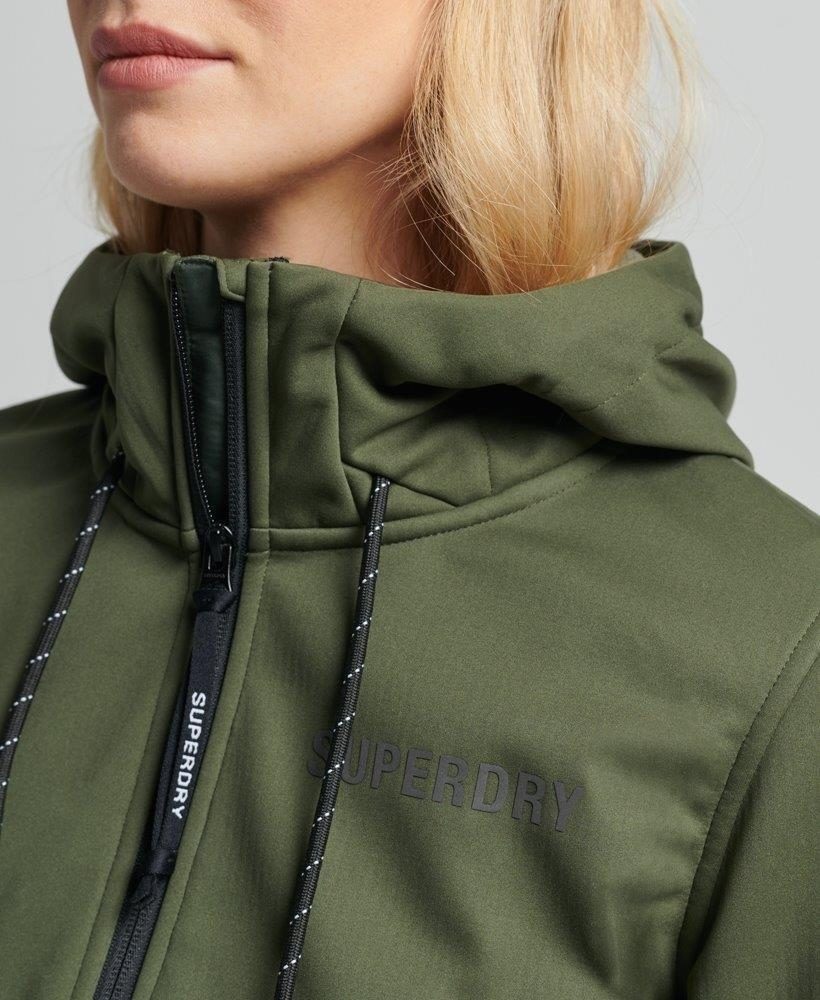 TECH SOFTSHELL JACKET