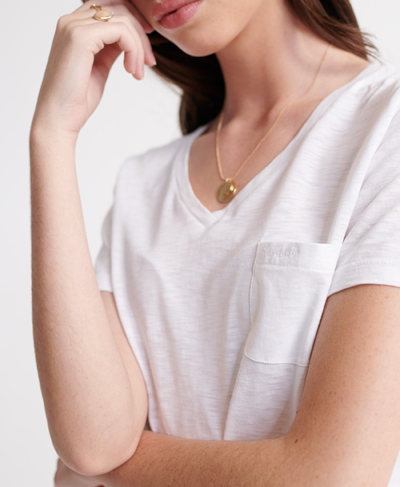 ORGANIC COTTON ESSENTIAL V-NECK T-SHIRT