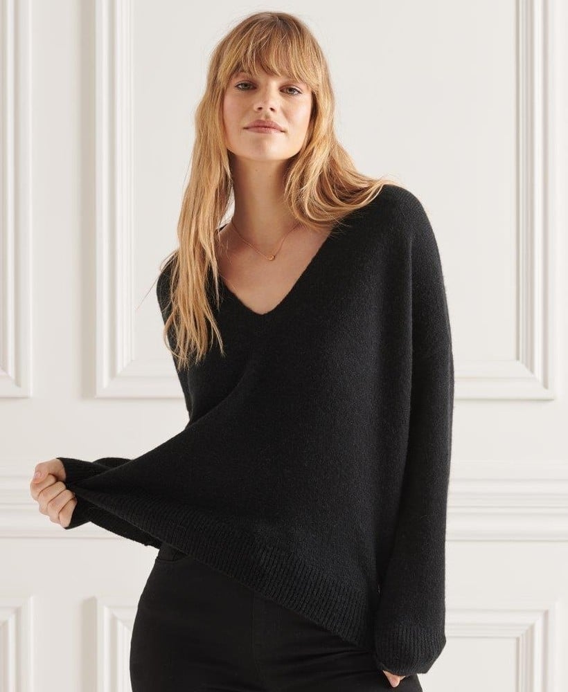 STUDIOS SLOUCH V-NECK KNITTED JUMPER