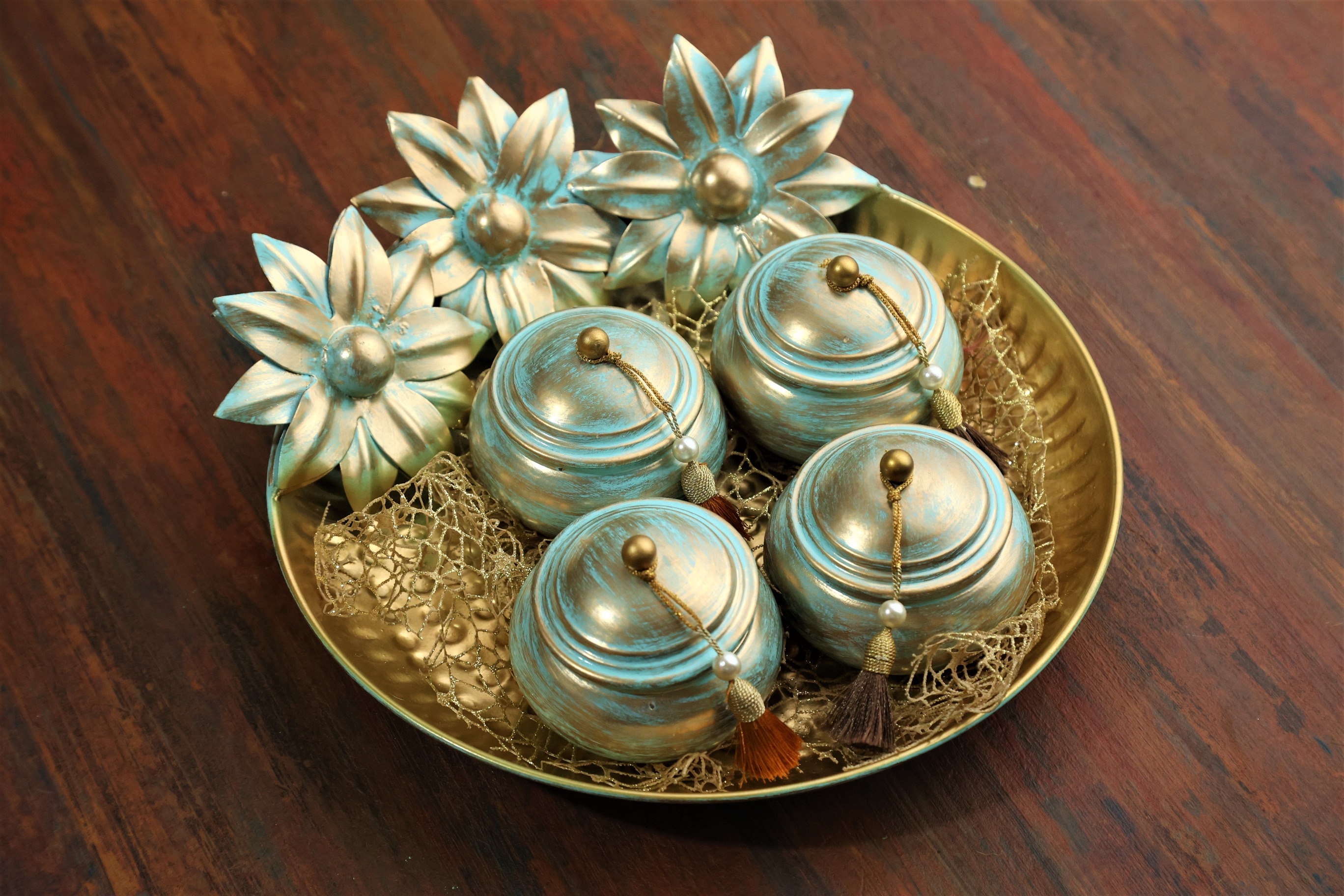 Floral art | Blue Platter With 4 Mini Jar undefined