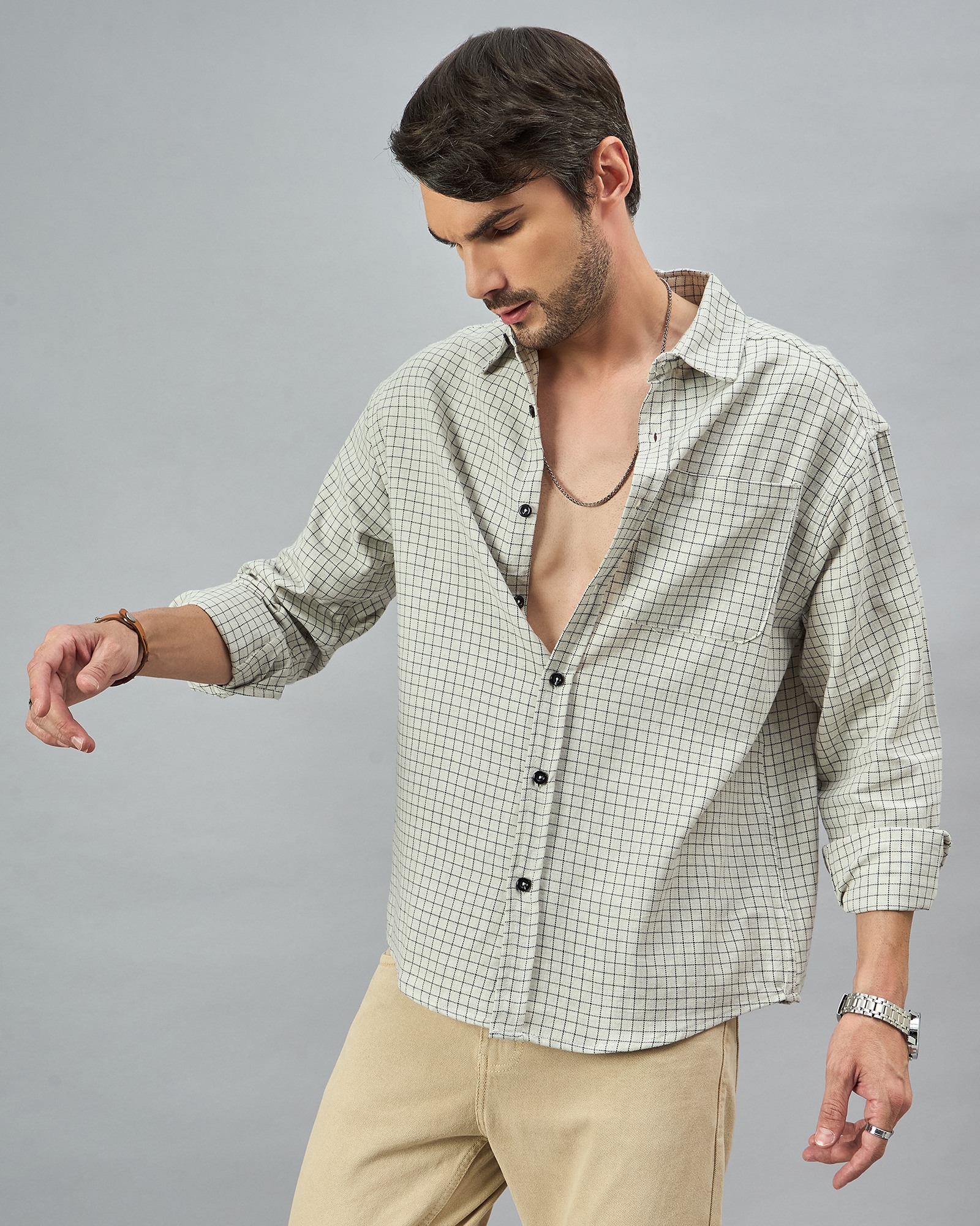 Chimpaaanzee Men Beige & Black Oversized Fit Shirt