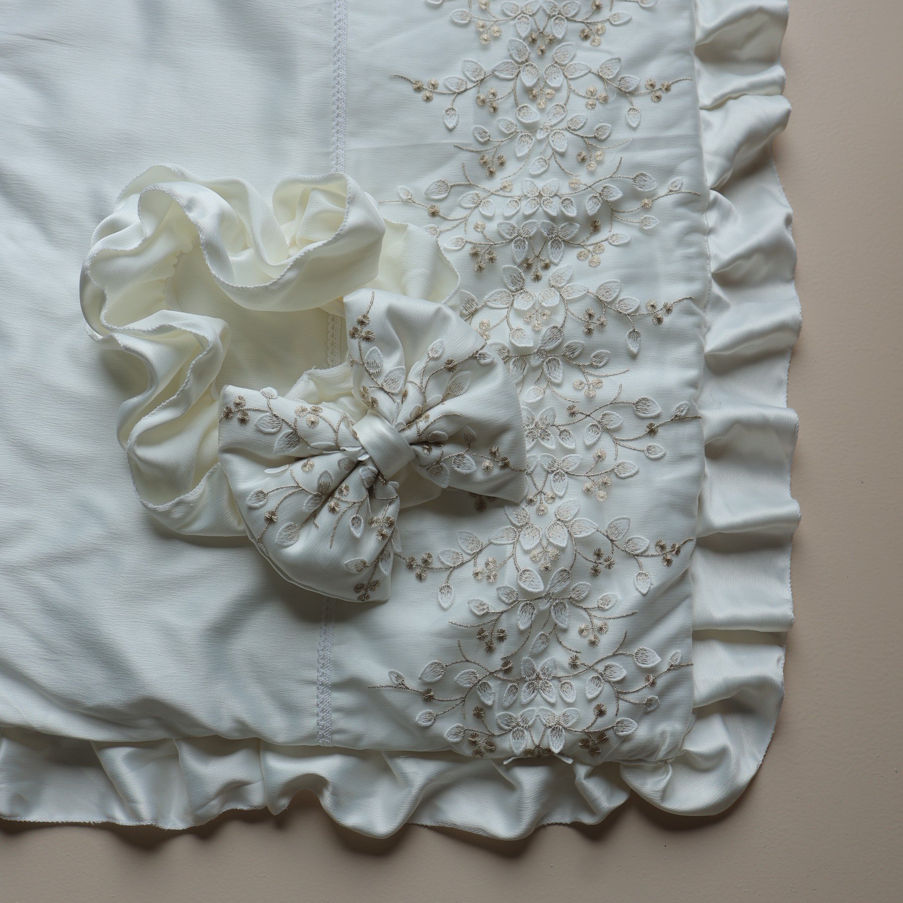 Snow Petal Drape Set