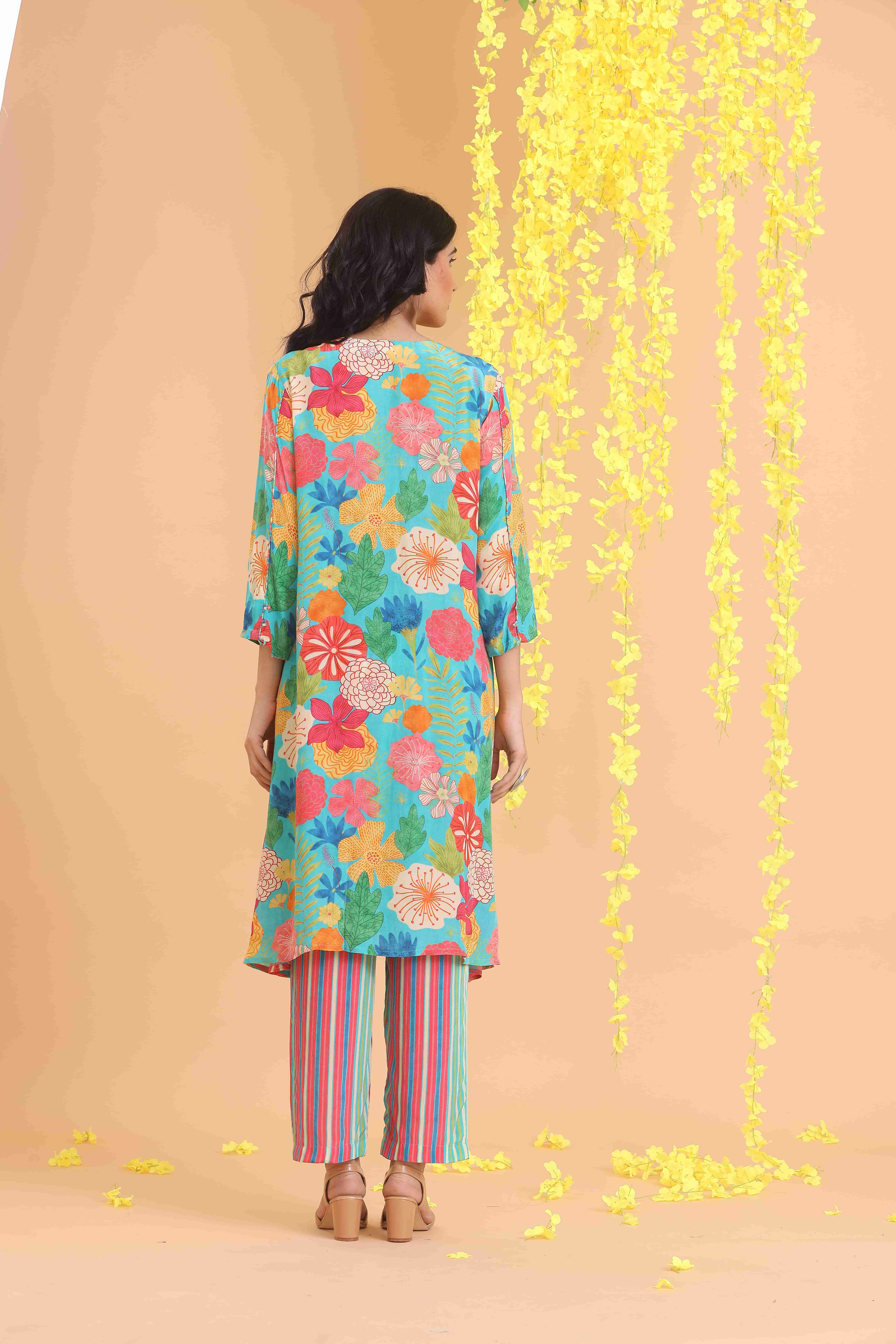 Print Paneled Kurta Set