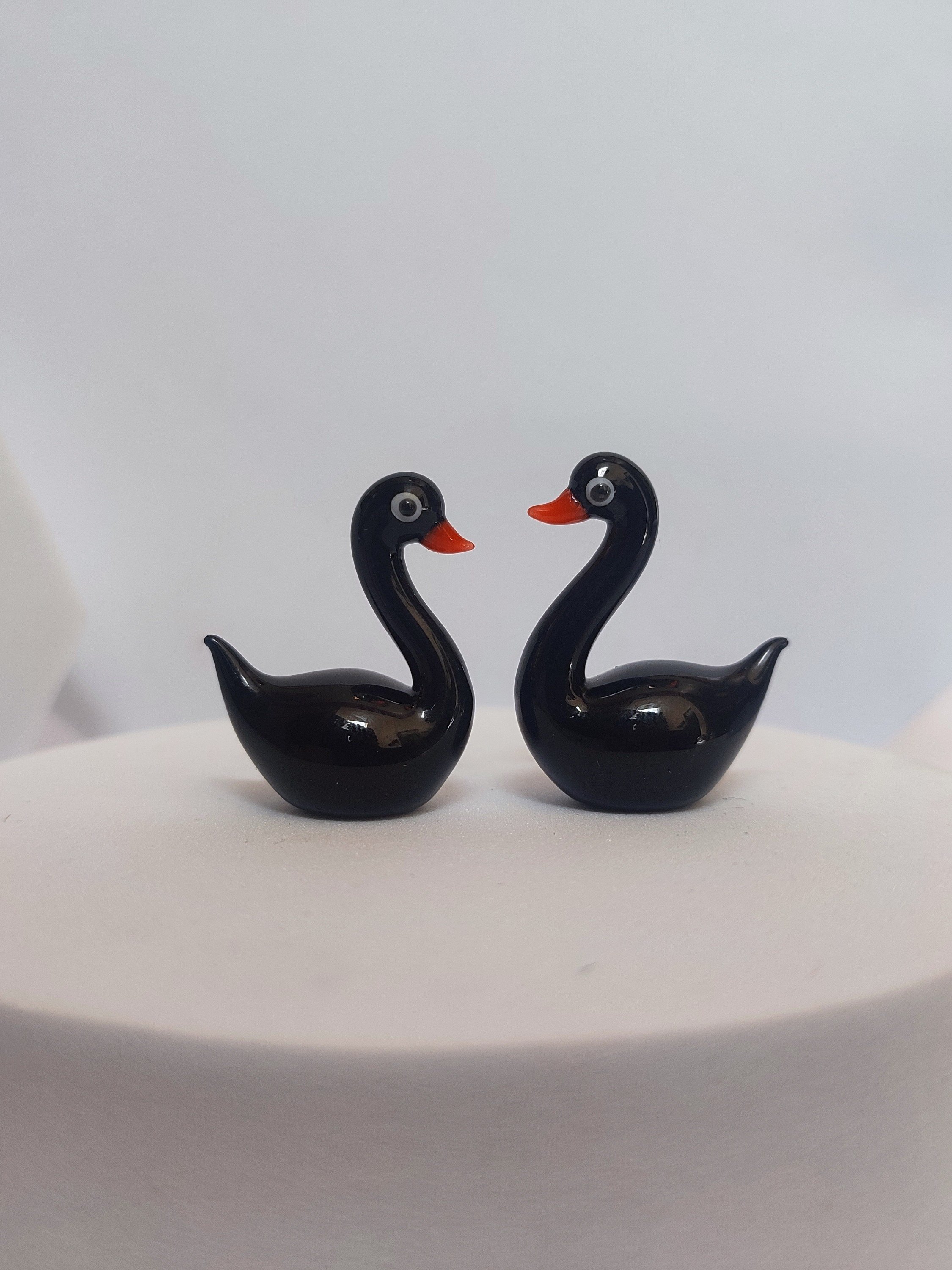 Glass miniature Swan