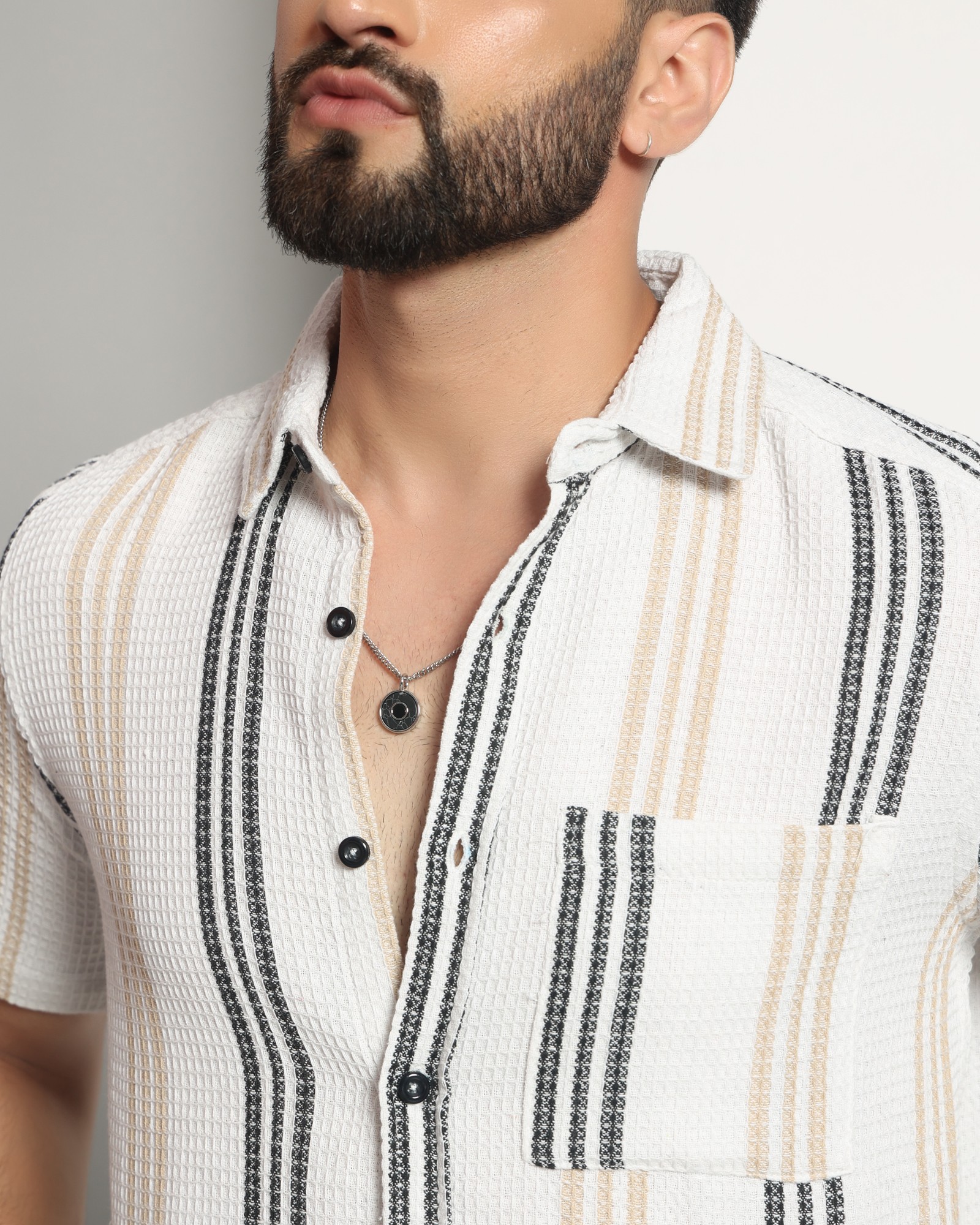 Chimpaaanzee Men White & Beige Regular Fit Shirt