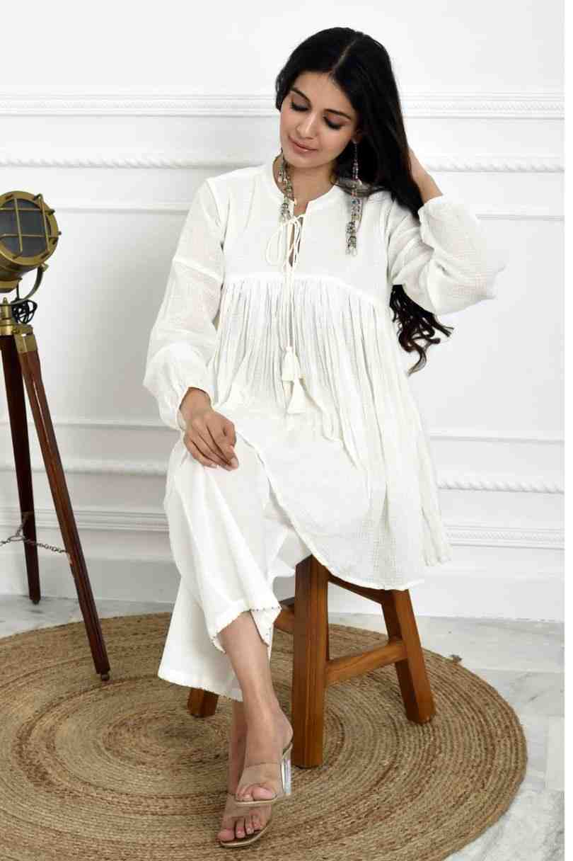 Naksh Short Solid White Pure Cotton Kota Gathered Kurta