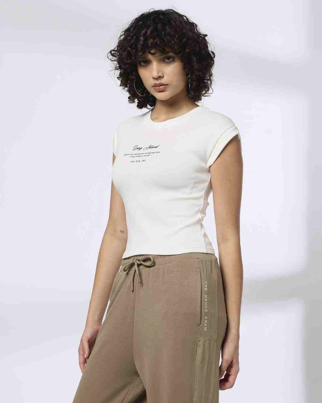 Teamspirit | Women Typographic Print Fitted Crew-Neck T-Shirt|1