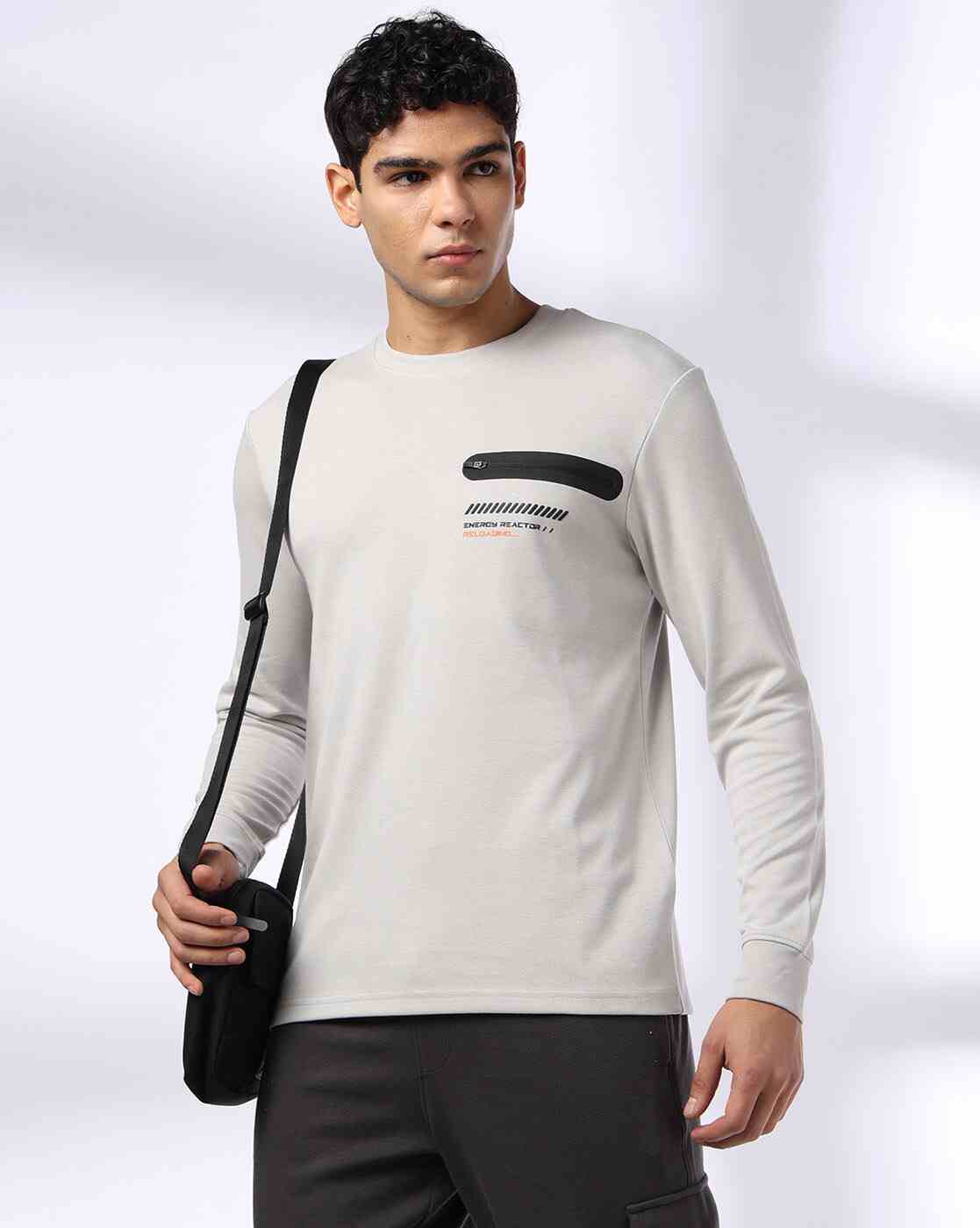 Men Regular Fit Crew-Neck T-Shirt with Bonded Zipper Detail