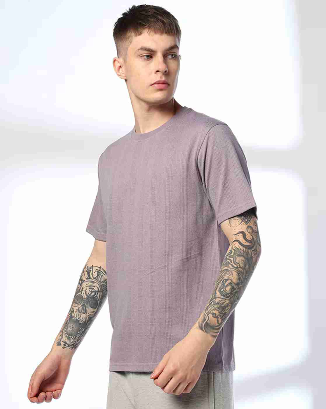 Teamspirit | Men Verti Dots Pattern Regular Fit Crew-Neck T-Shirt|1