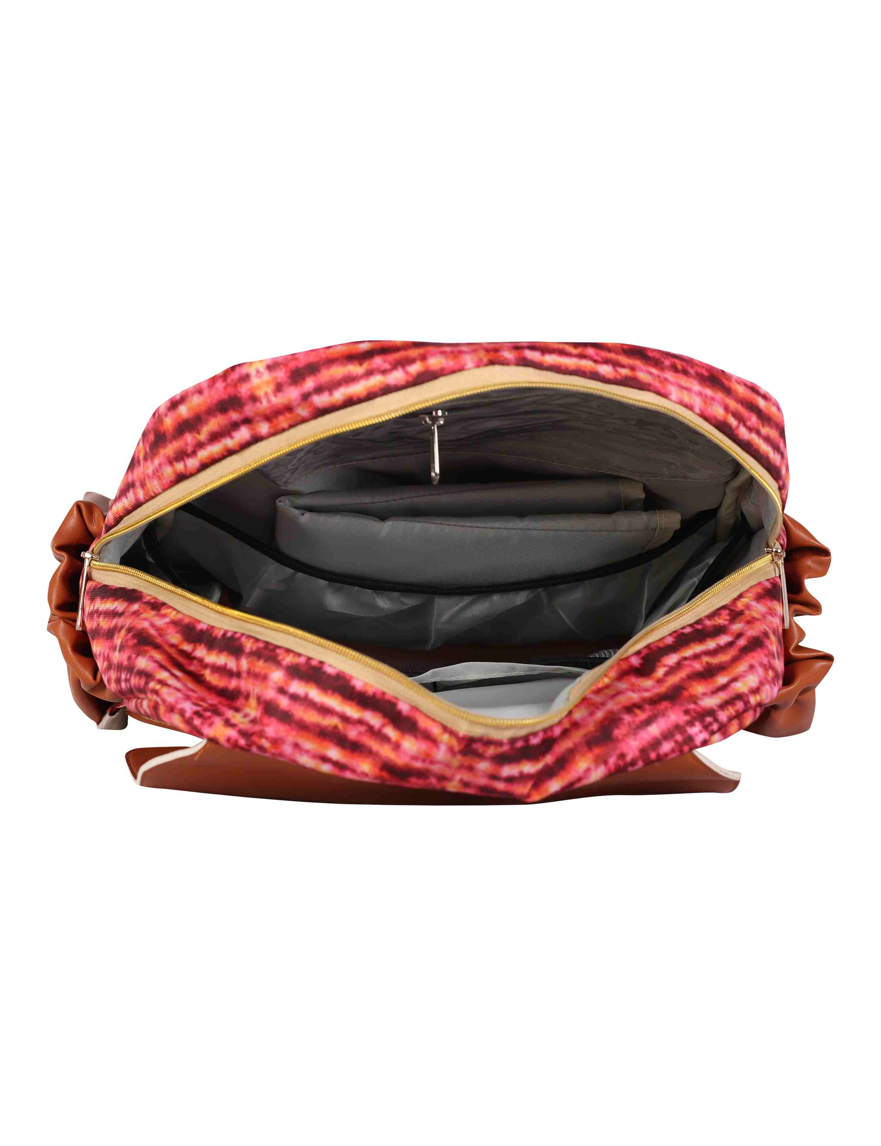 https://cdn.fynd.com/v2/falling-surf-7c8bb8/fyprod/wrkr/products/pictures/item/free/original/the-mom-store/DBG-SCRRN/7/TUx0eeSE_l-492411966-7.jpg