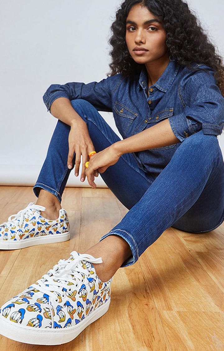 Women's Donald Duck: Happy Feet White Casual Lace-ups