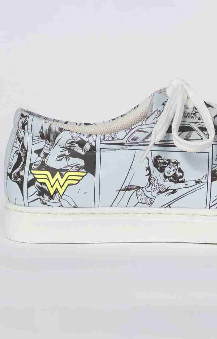 Women's Wonder Woman: Indestructible Power Sky Blue & White Casual Lace-ups