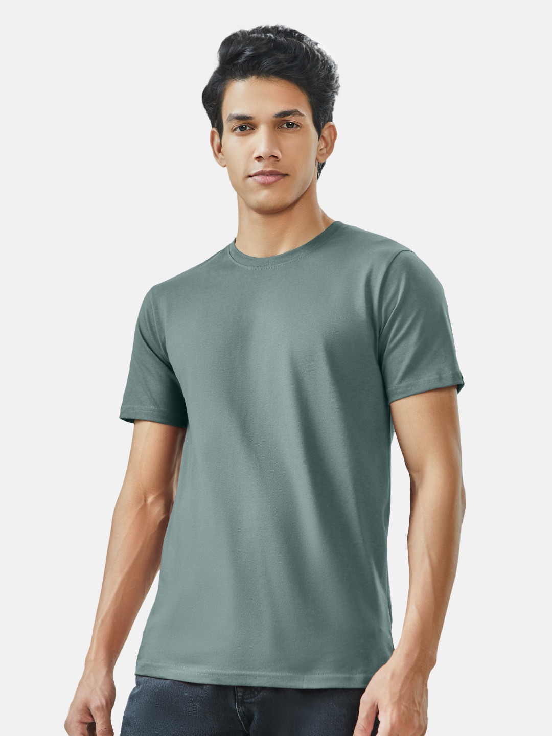 Men's Green Solid Regular T-Shirt