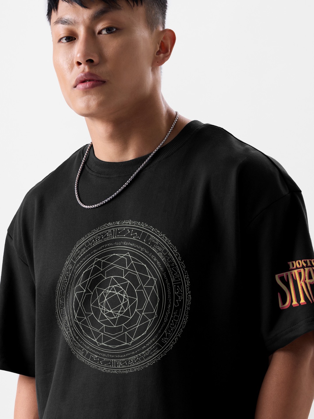 Men's Doctor Strange: Tao Mandalas (Glow In The Dark) Black Printed Oversized T-Shirt
