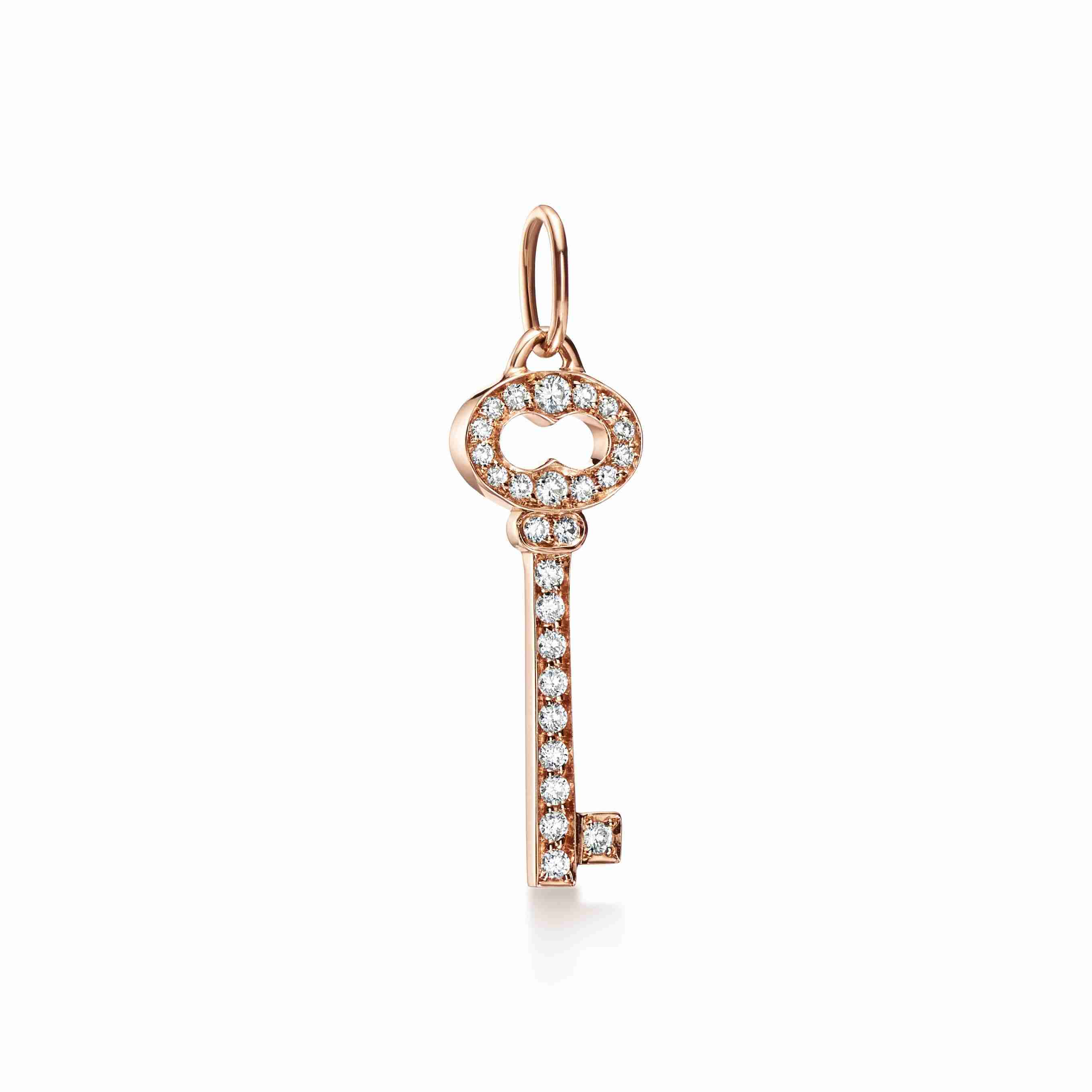 Tiffany & Co. : Vintage Oval Key Pendant