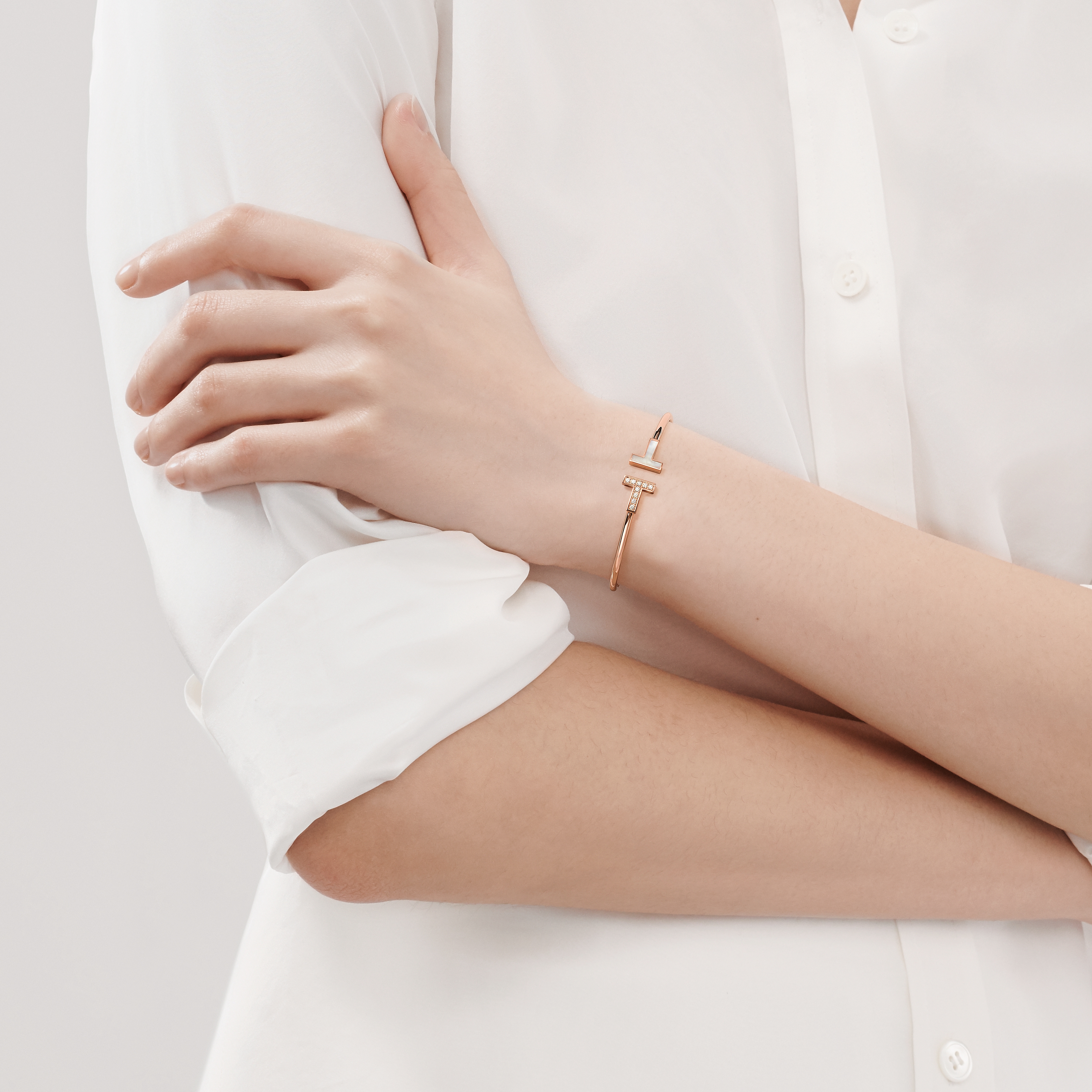 Tiffany T:Diamond and Mother-of-pearl Wire Bracelet