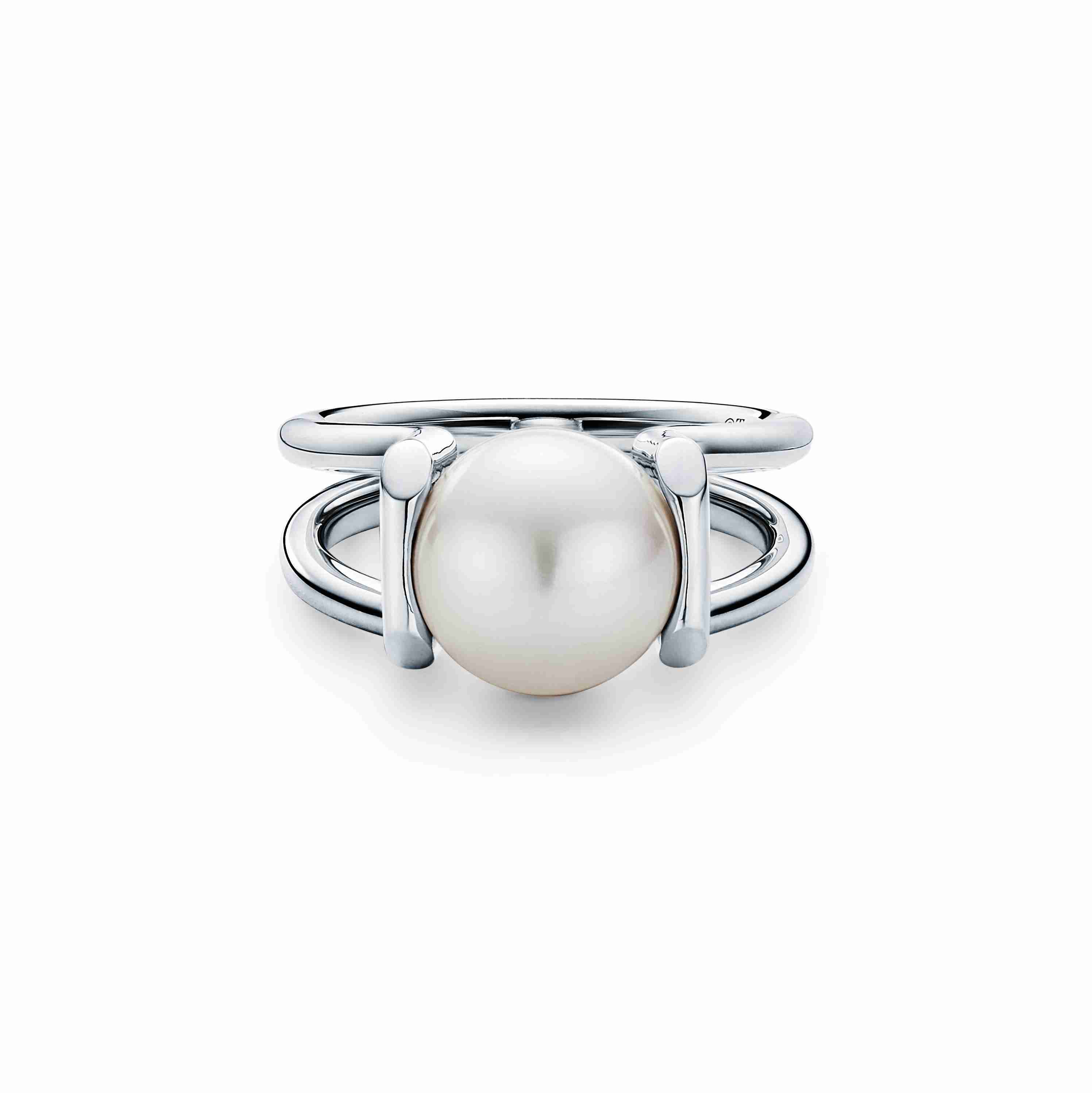 Tiffany & Co. : Freshwater Pearl Ring in Sterling Silver