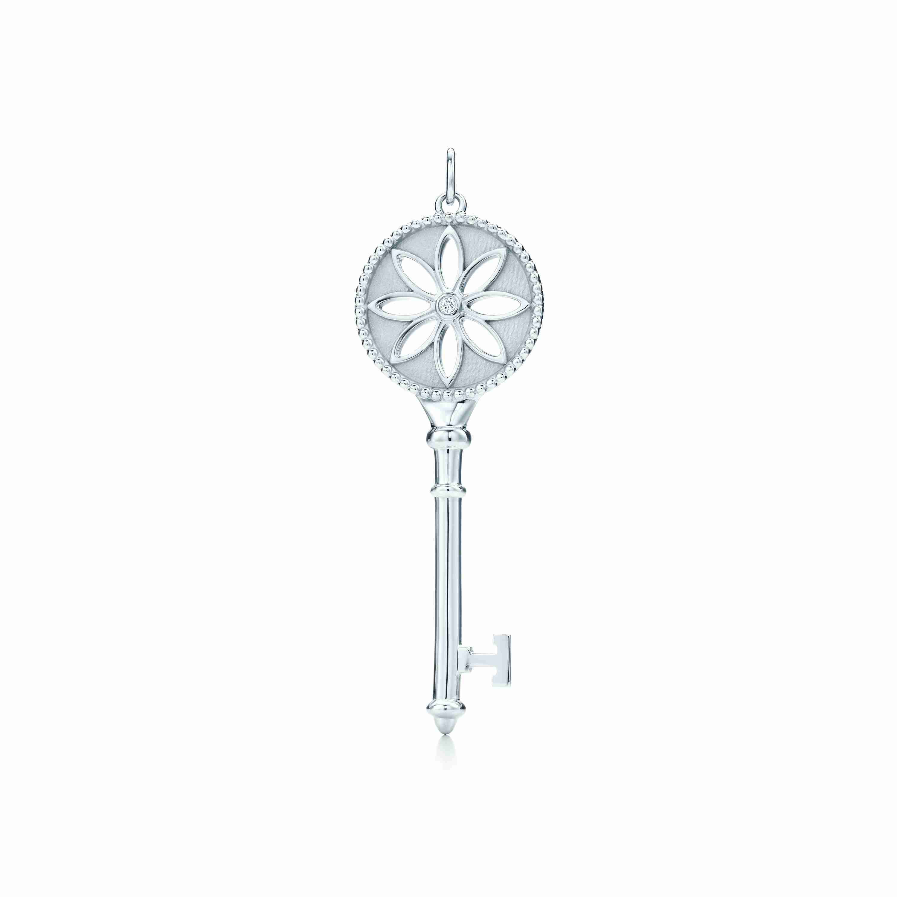 Tiffany & Co. : Daisy Key Pendant