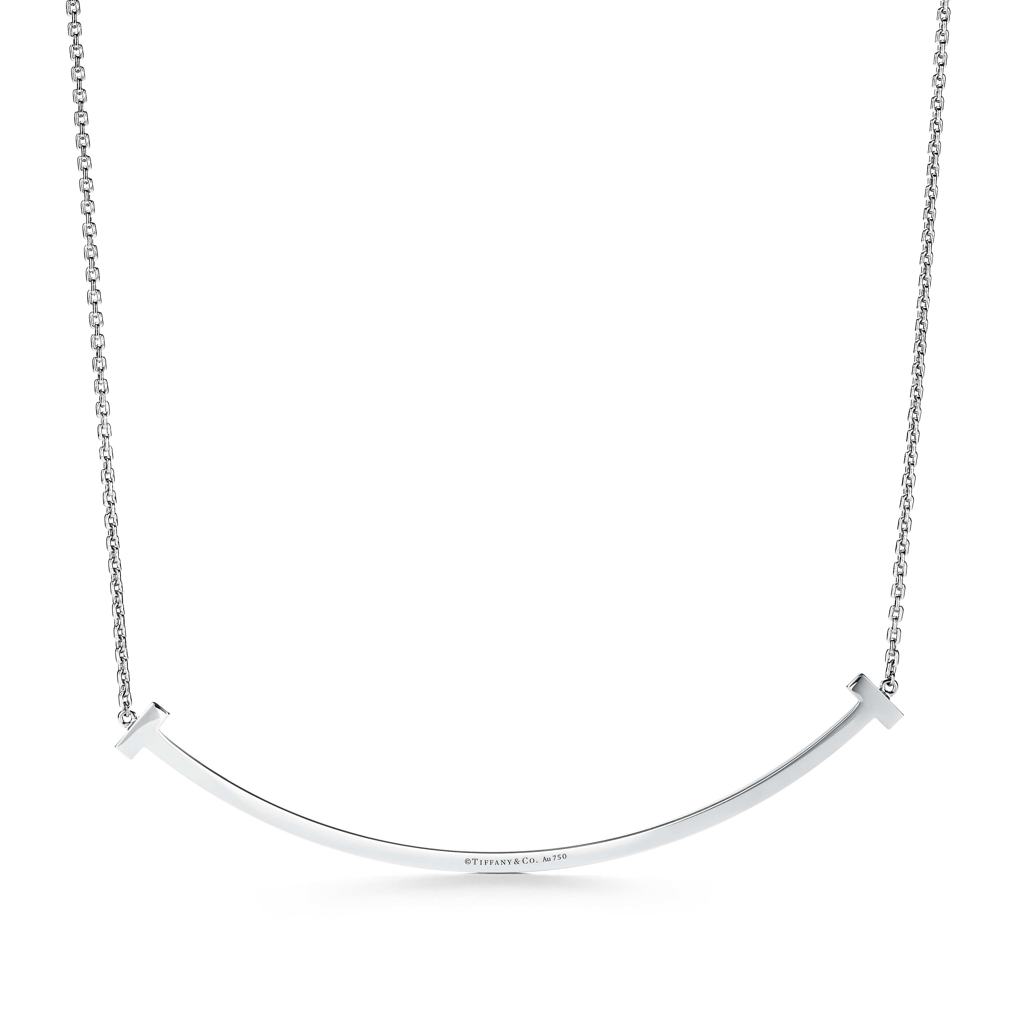 Tiffany T:Extra Large Smile Pendant in 18k White Gold