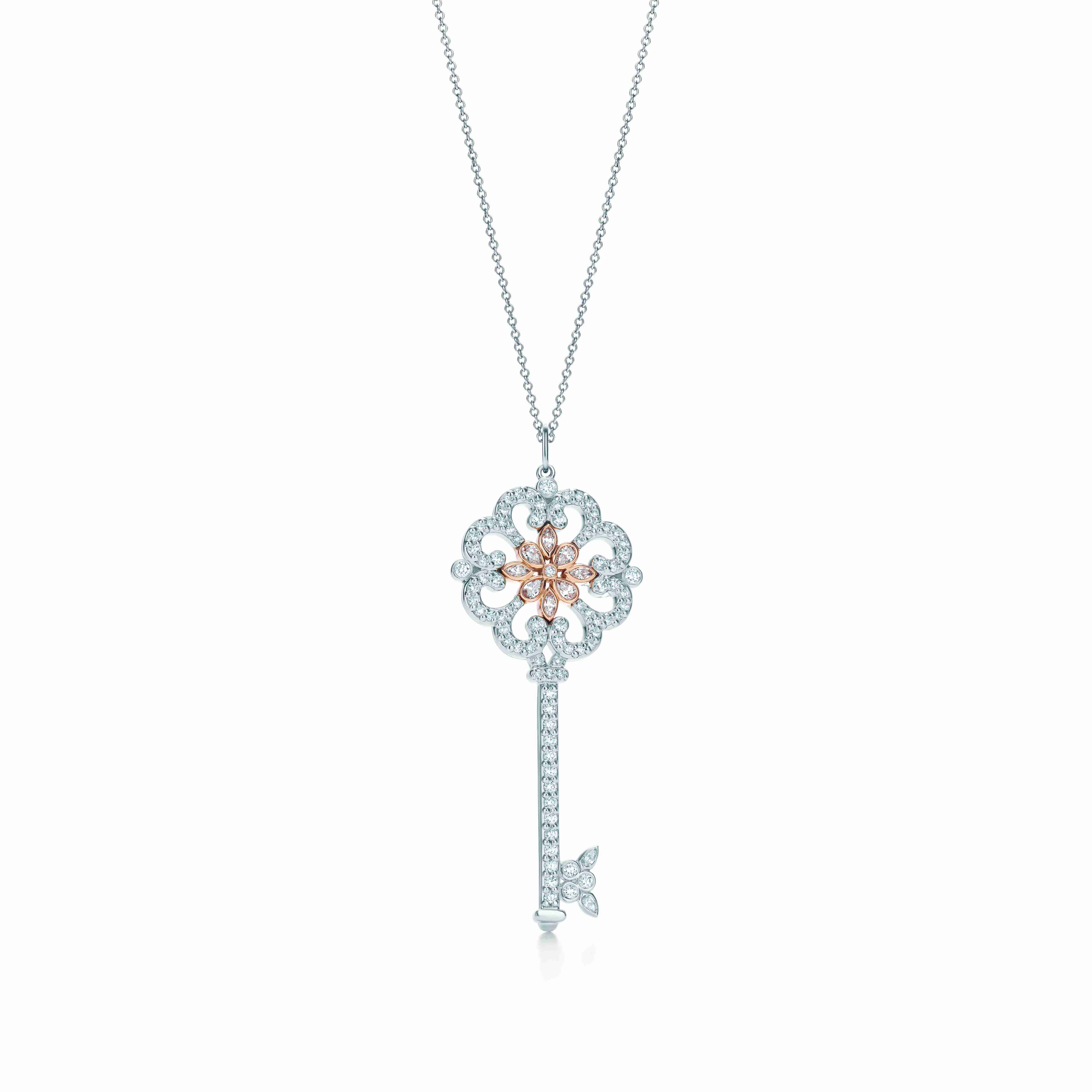 Tiffany & Co. : Enchant Primrose Key Pendant