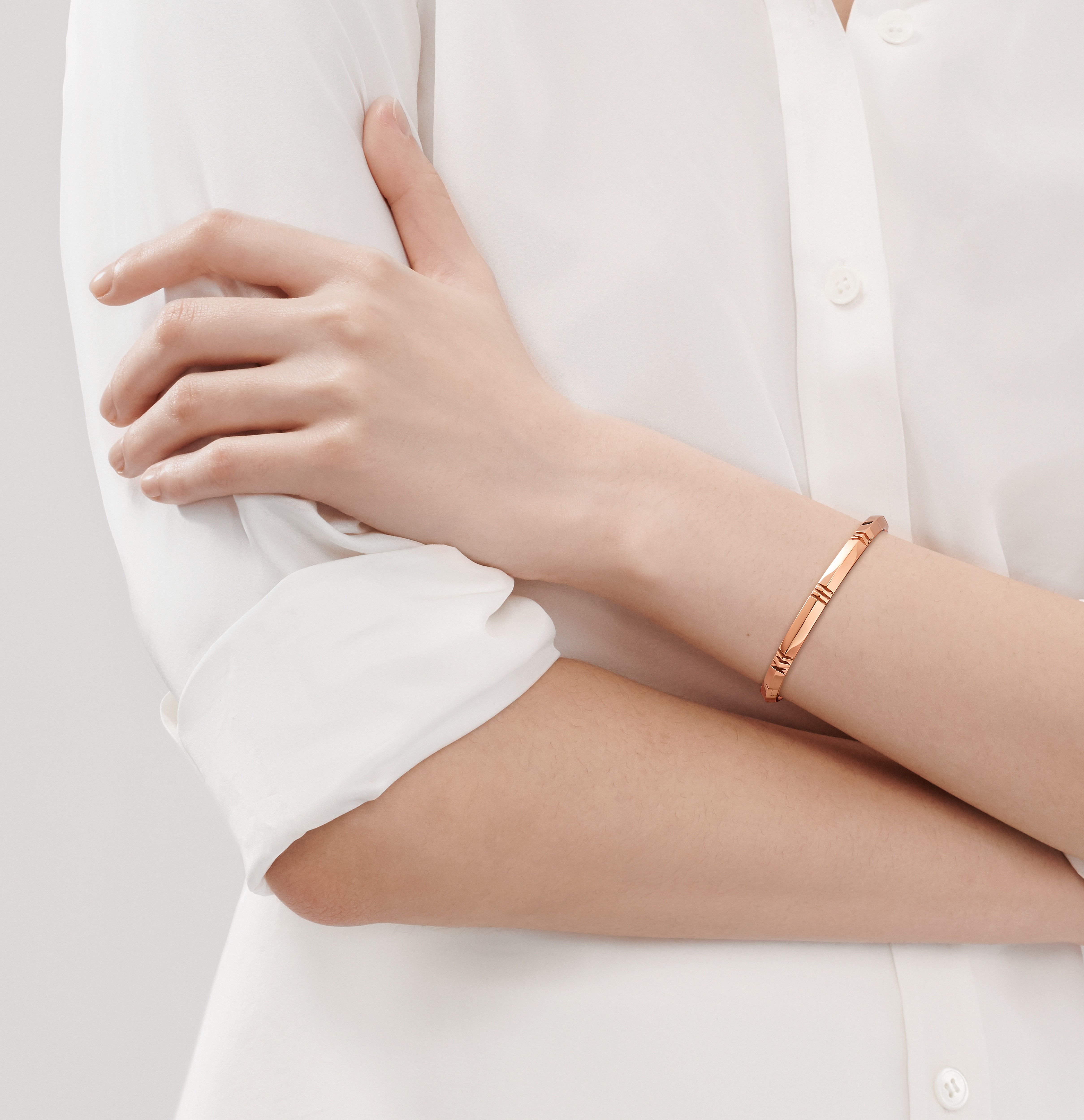 Atlas®:X Closed Narrow Hinged Bangle
in Rose Gold