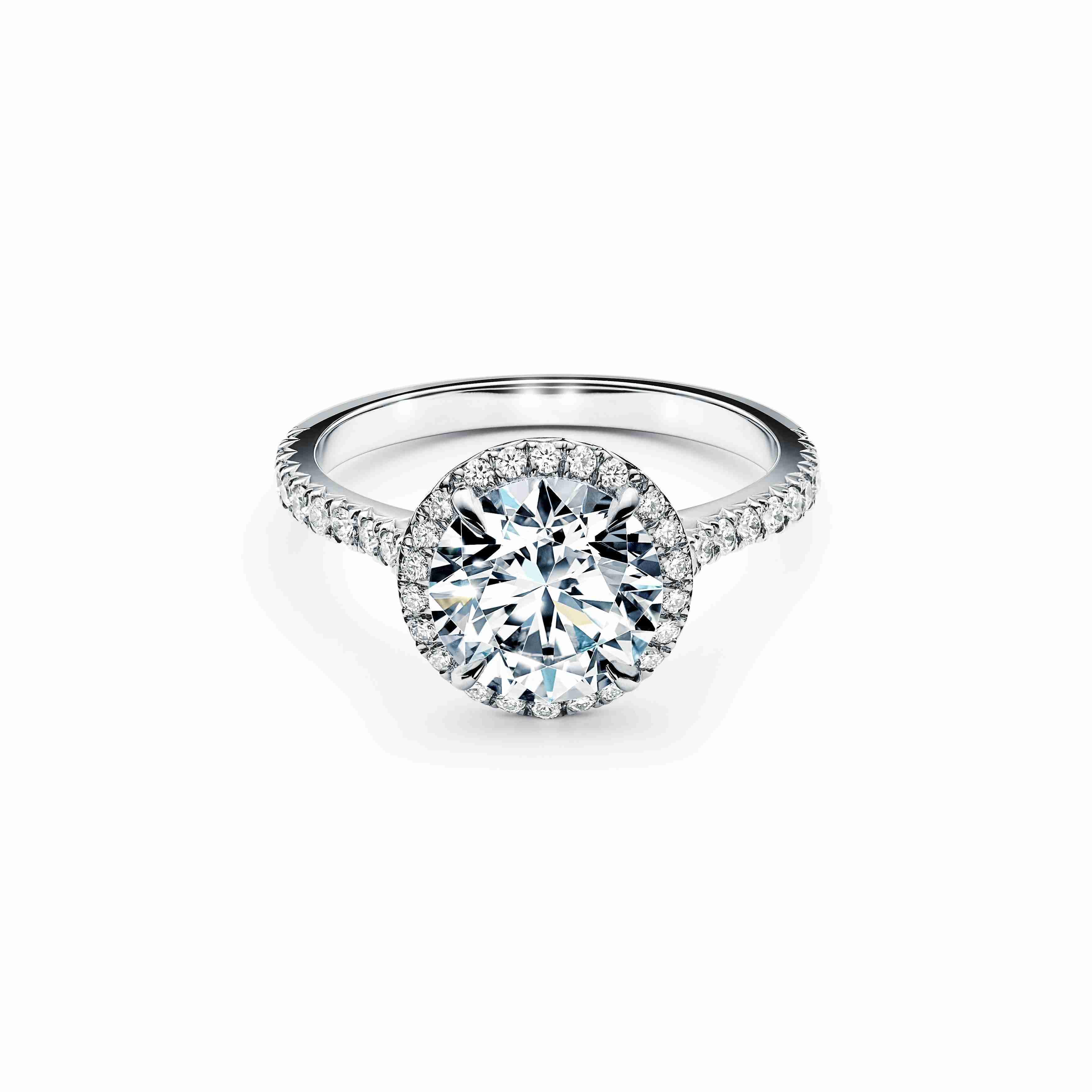 Tiffany Soleste® : Round Brilliant Engagement Ring in Platinum