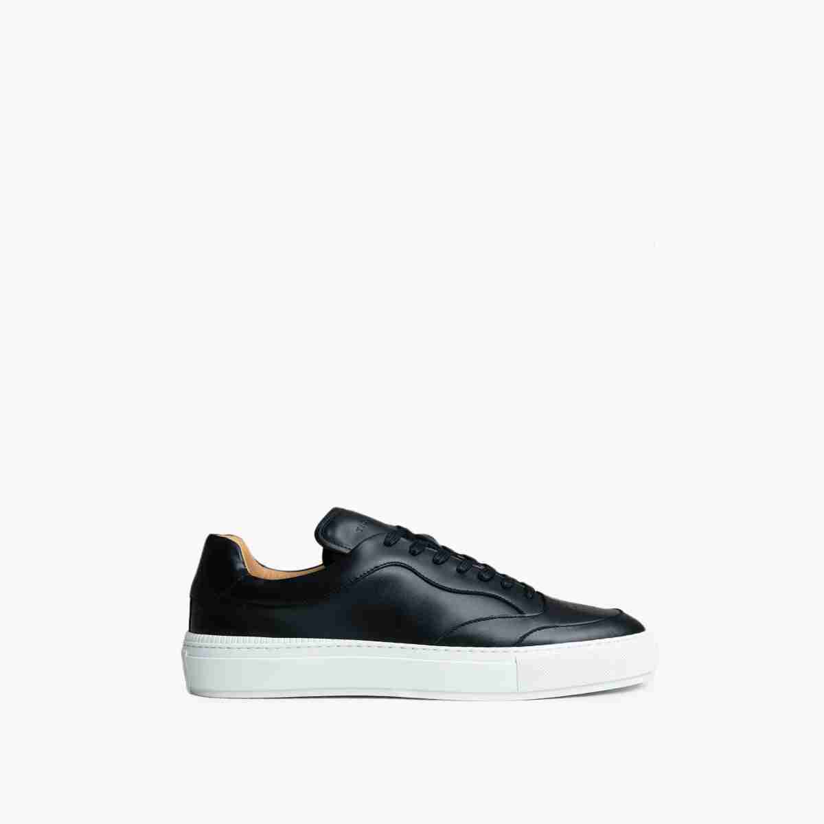 Nomme Sporty Sneakers