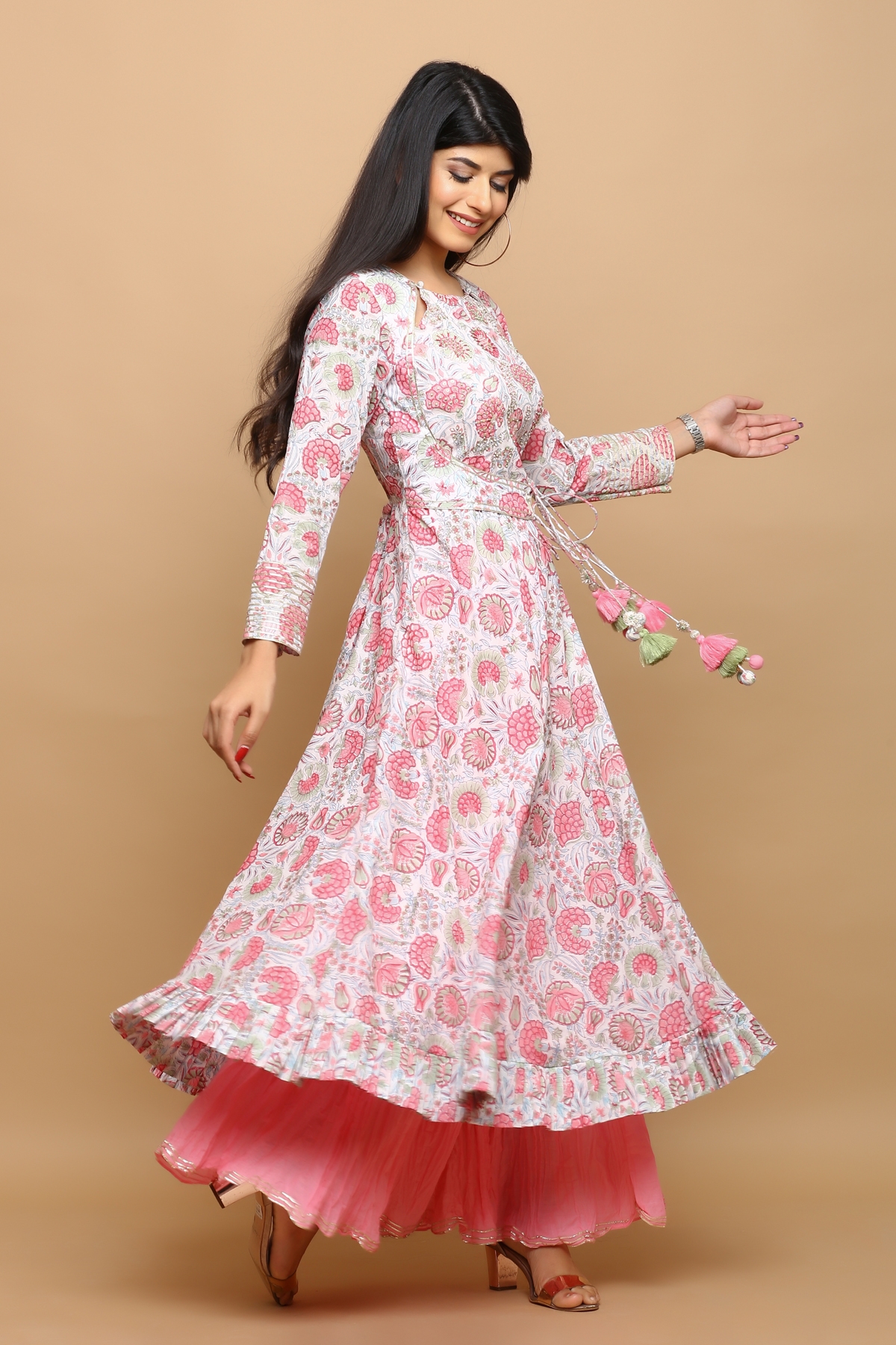 KAARAH BY KAAVYA | White jal anarkali with work in the centre and pink shrara undefined