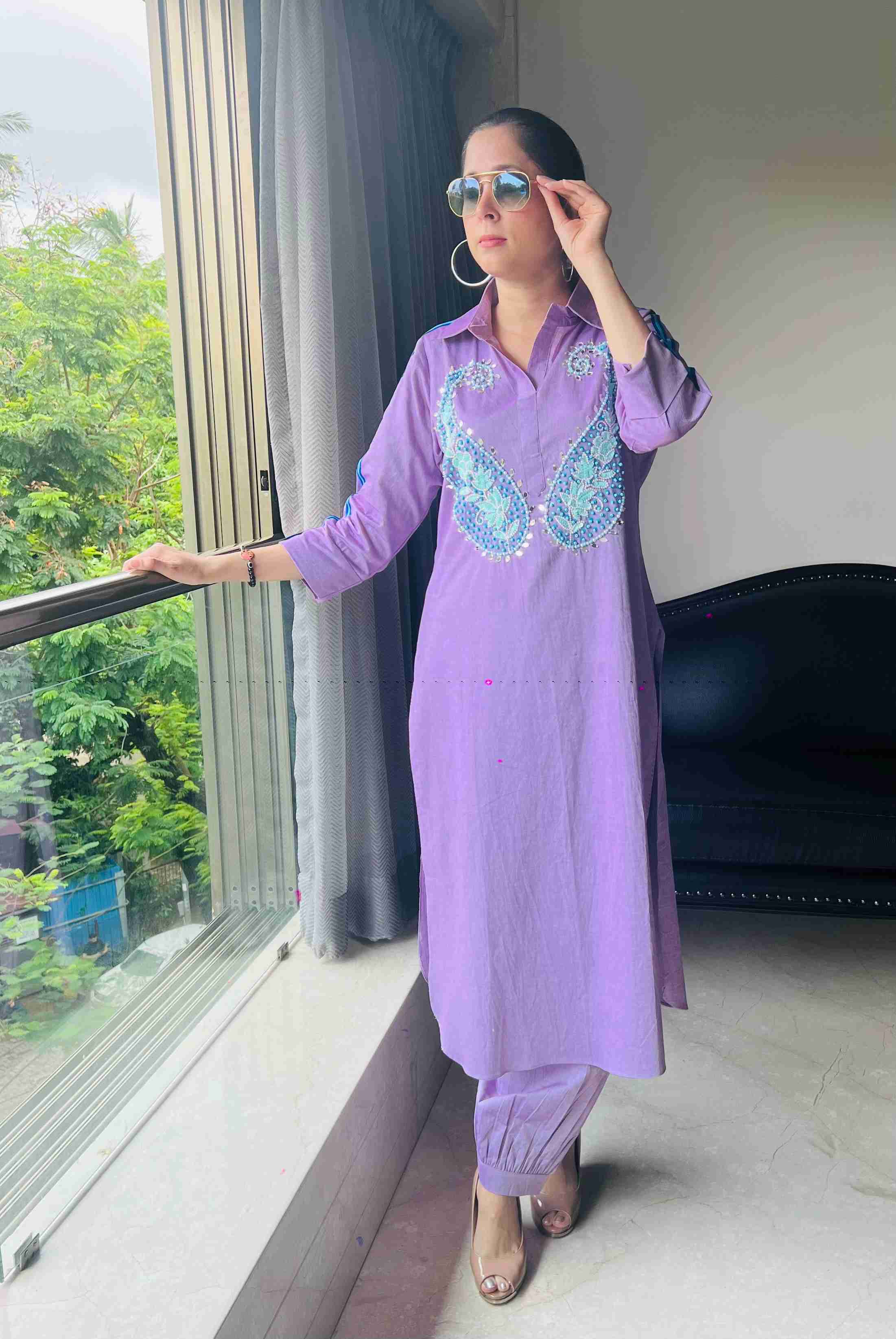 Lilac embroidered cotton kurta