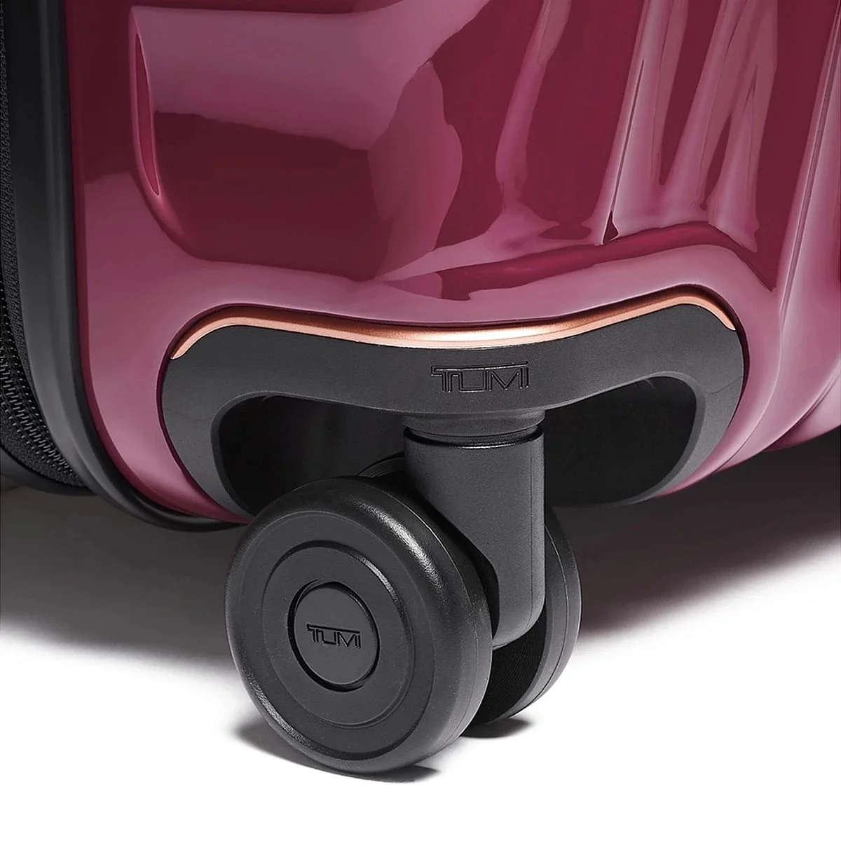 International Expandable 4 Wheeled Carry-On Berry