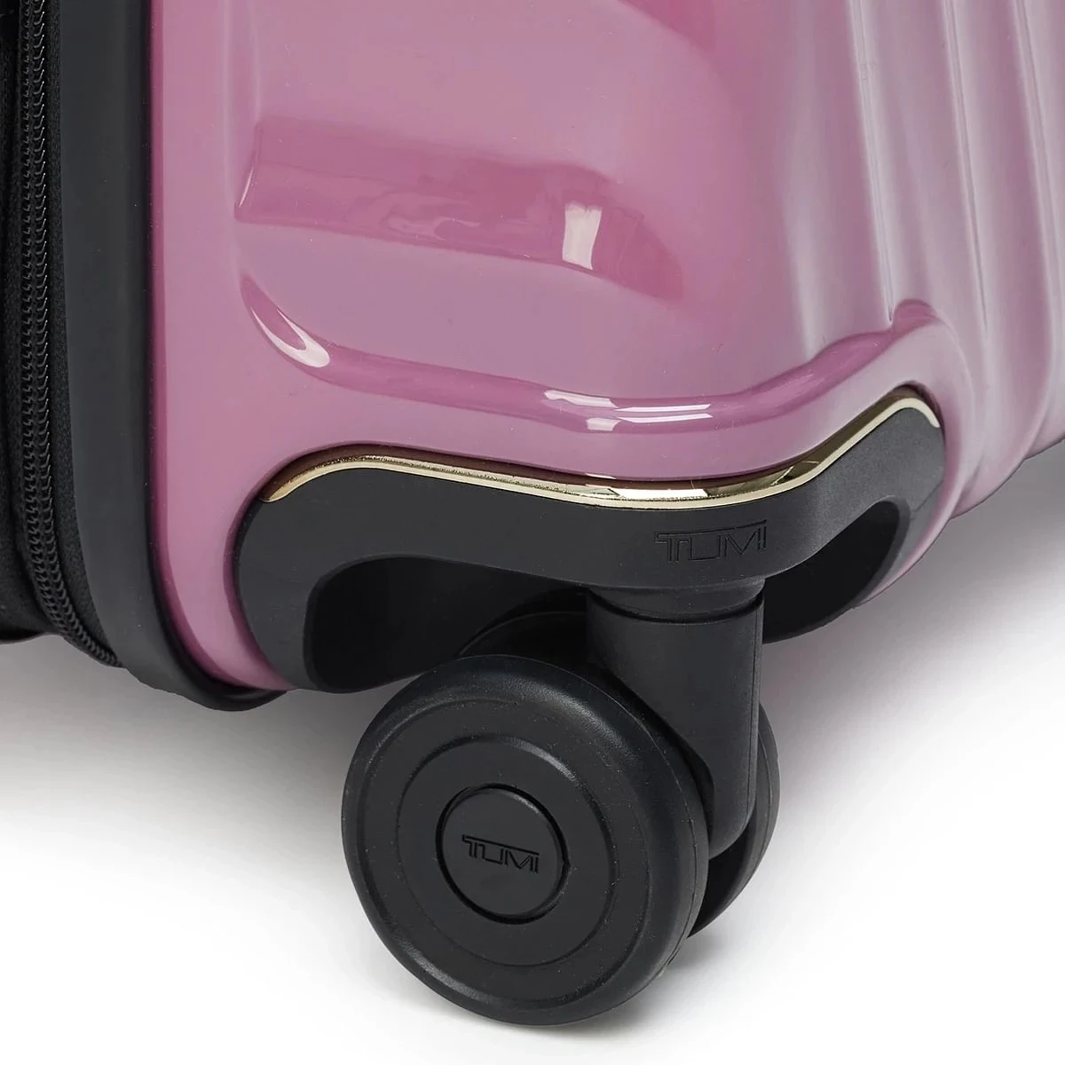 19 Degree International Expandable 4 Wheeled Hard Trolley