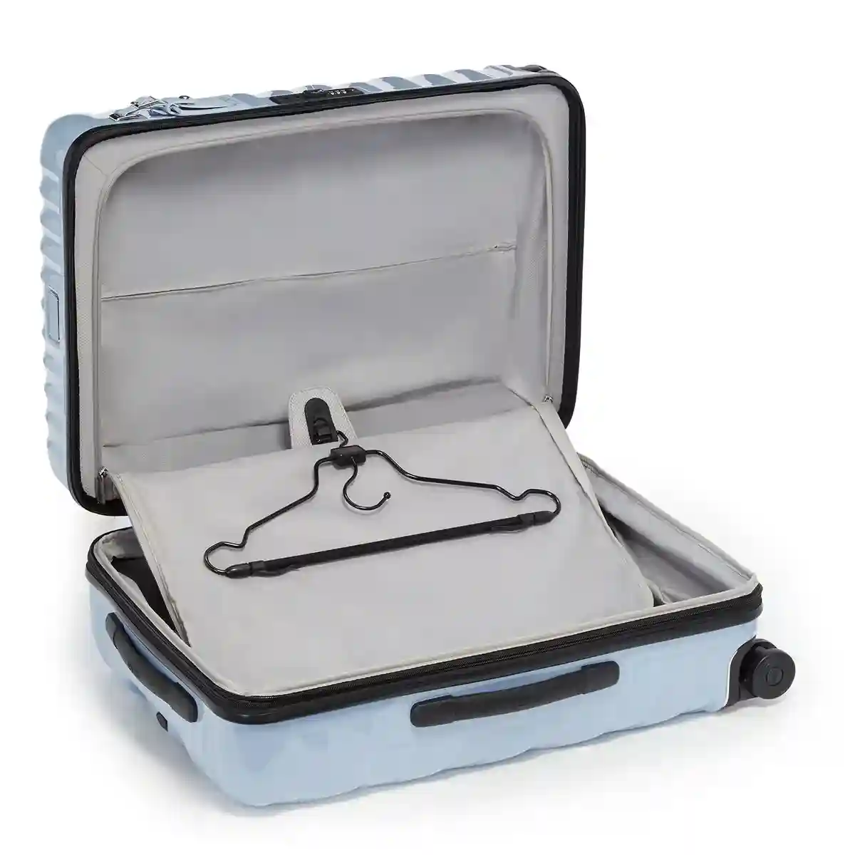 Short Trip Expandable 4 Wheeled Packing Case