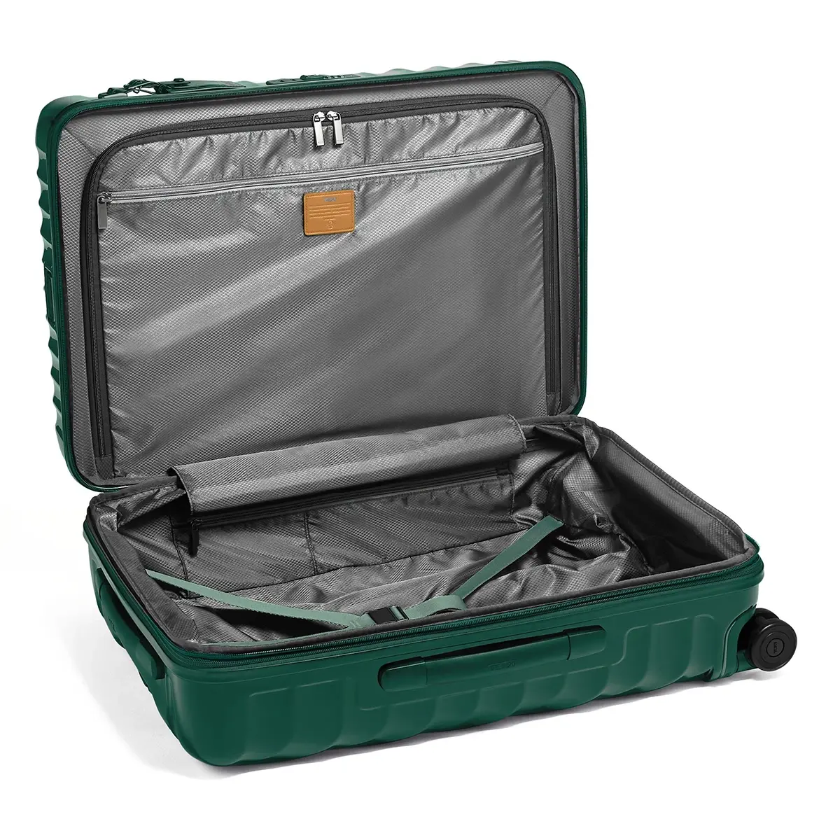 19 Degree Short Trip Expandable 4 Wheeled Packing Case