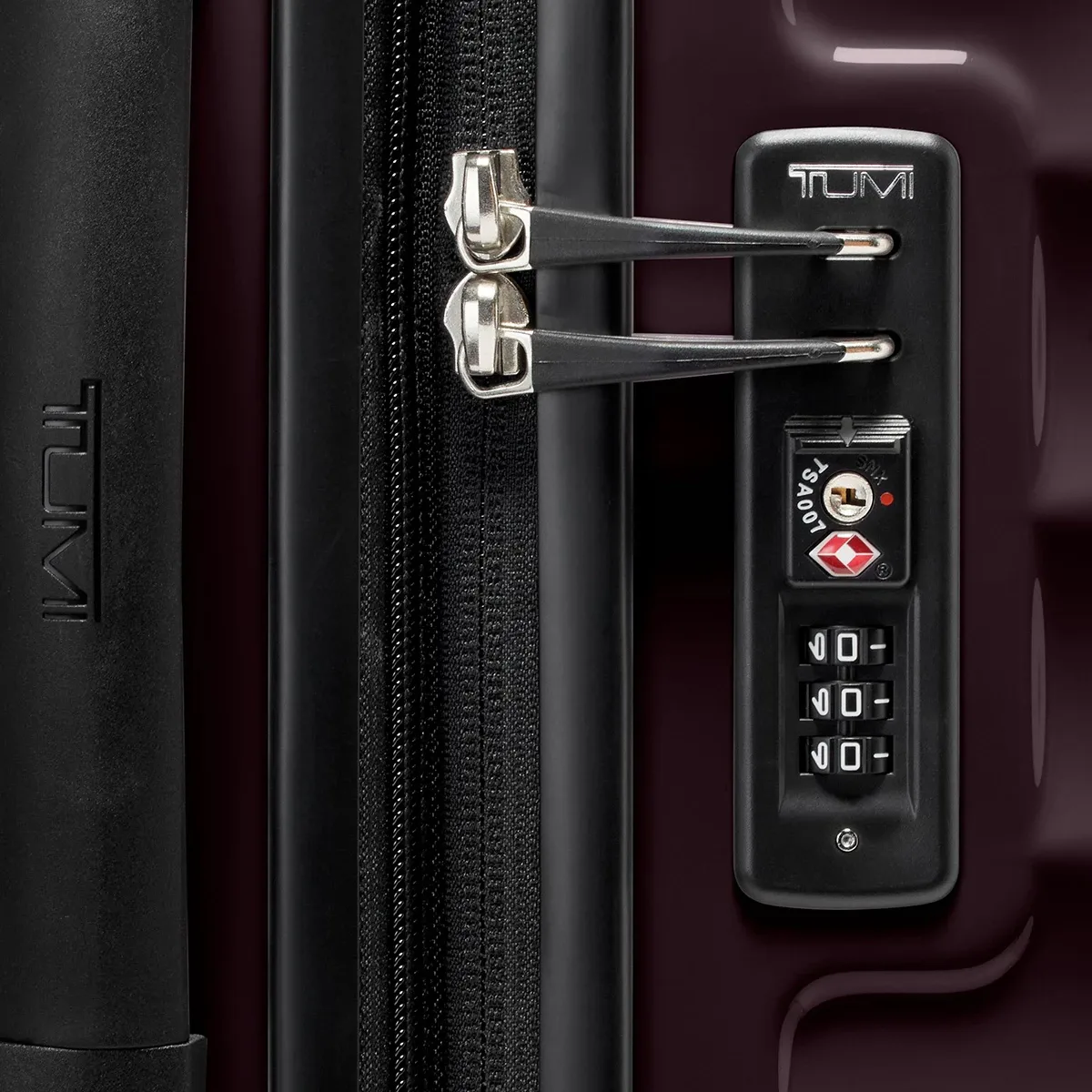 19 Degree Extended Trip Expandable 4 Wheeled Packing Case