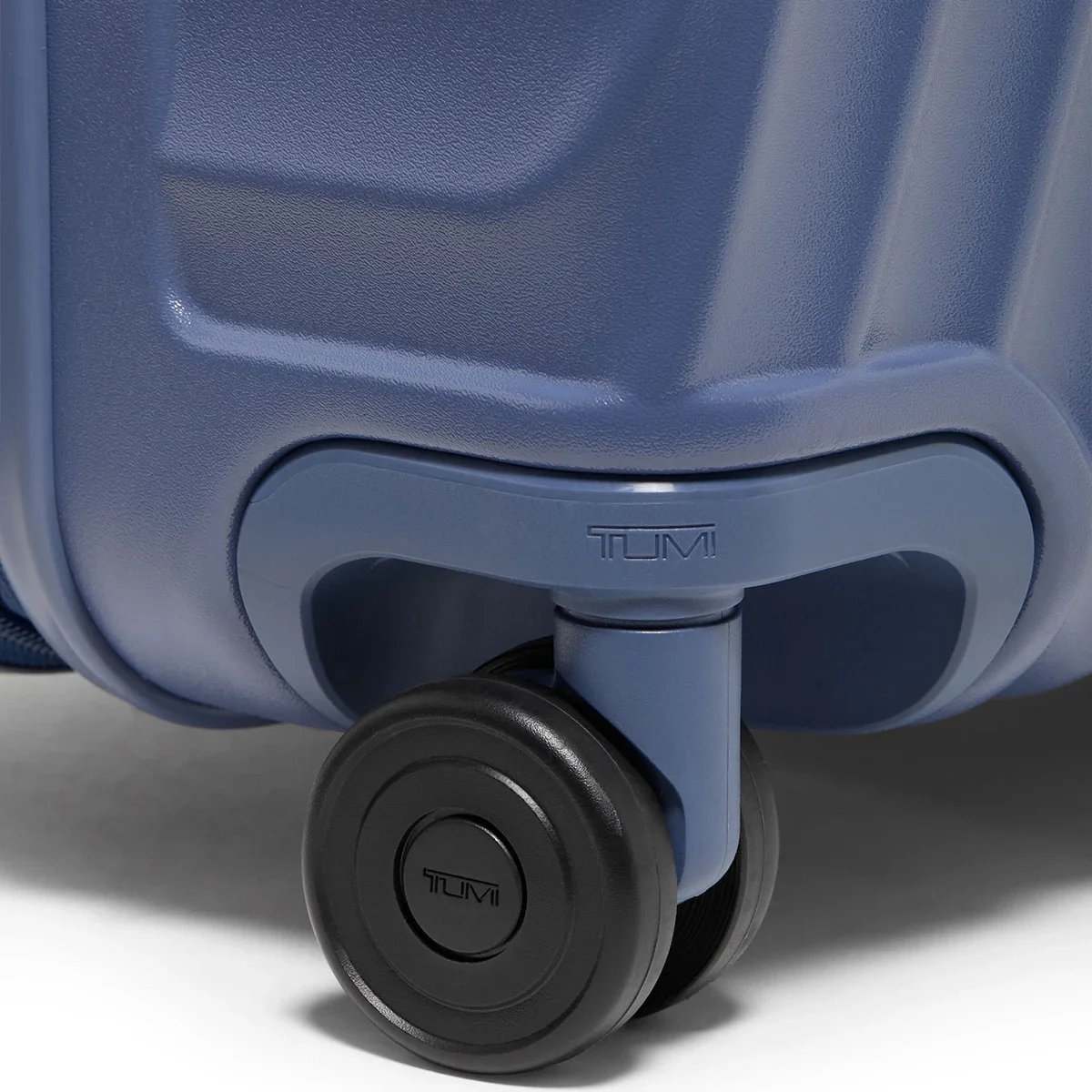 19 Degree Extended Trip Expandable 4 Wheeled Packing Case