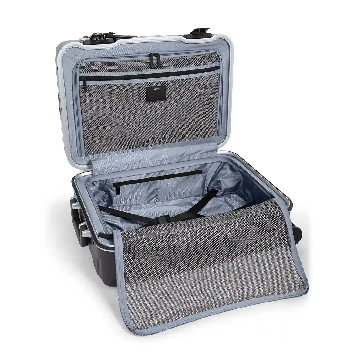 International 4 Wheel Carry On